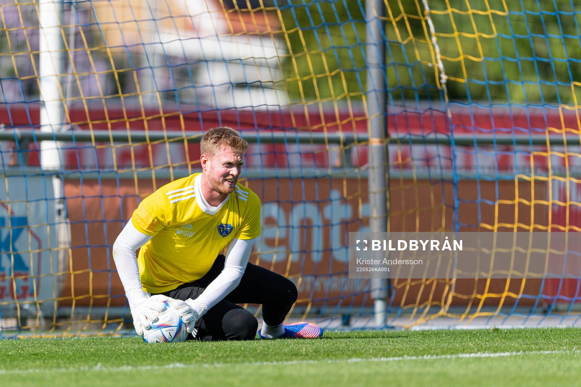 Falkenbergs målvakt Tim Erlandsson före fotbollsmatchen i