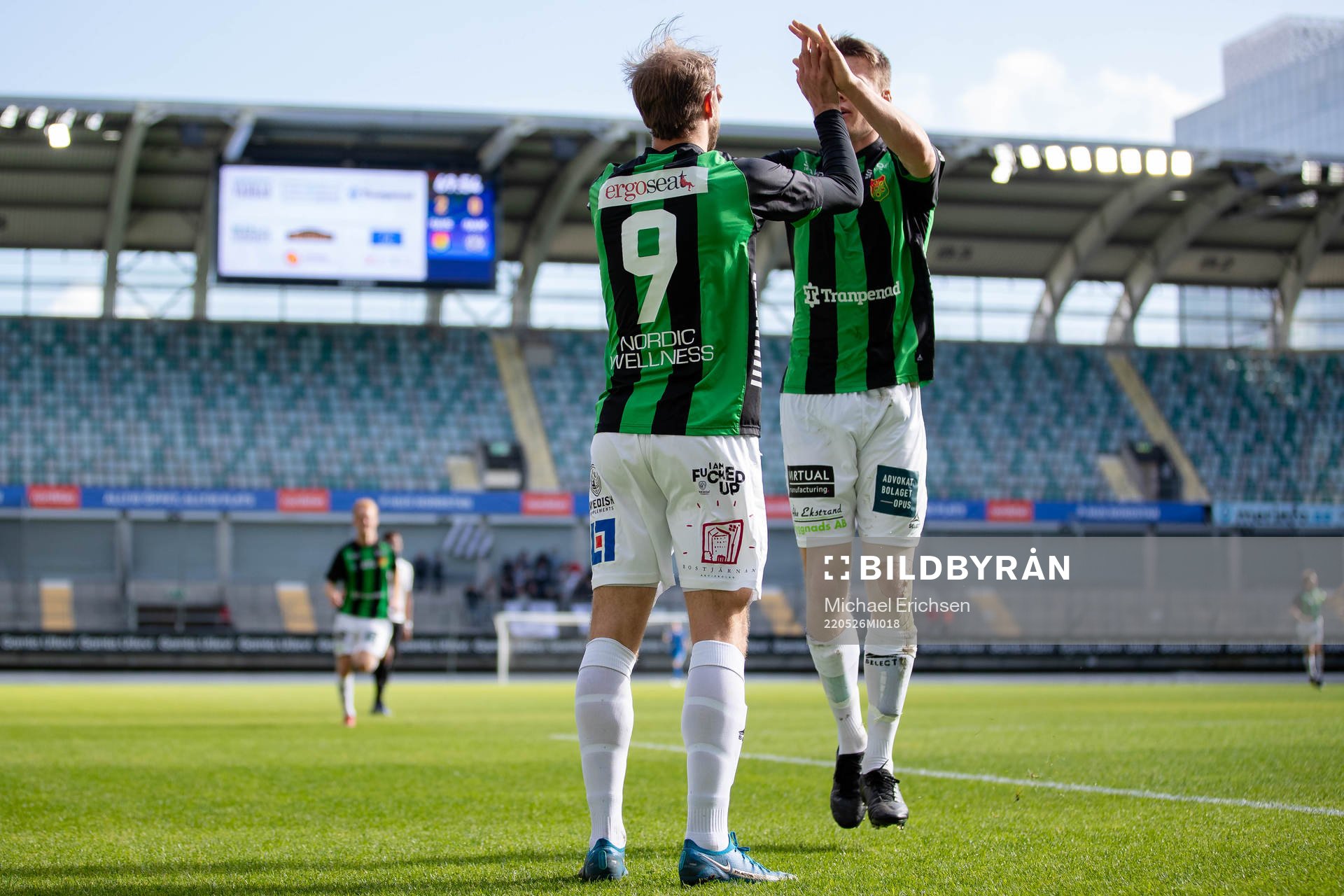 GAIS Gustav Lundgren jublar ihop med Axel Henriksson