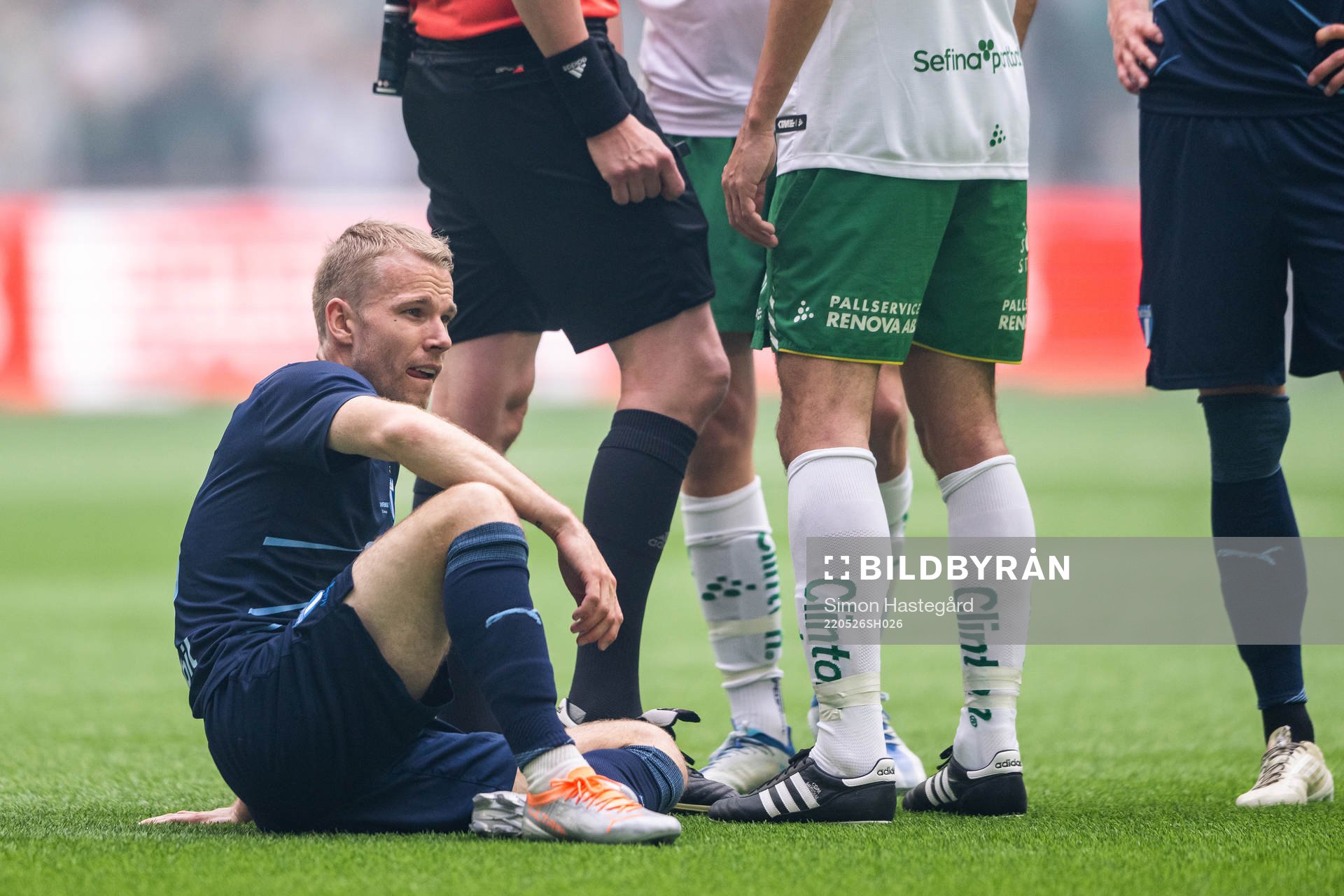 Malmö FFs Oscar Lewicki skadad