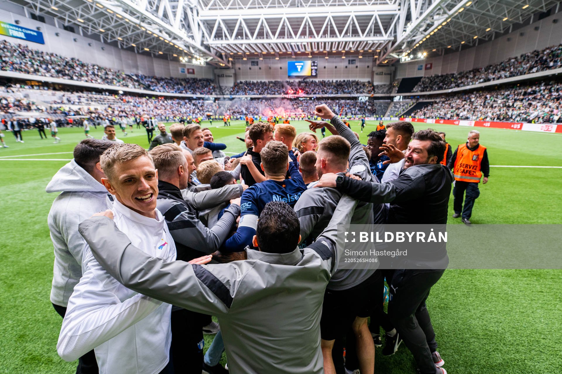 Malmö FFs Sören Rieks jublar med lagkamrater