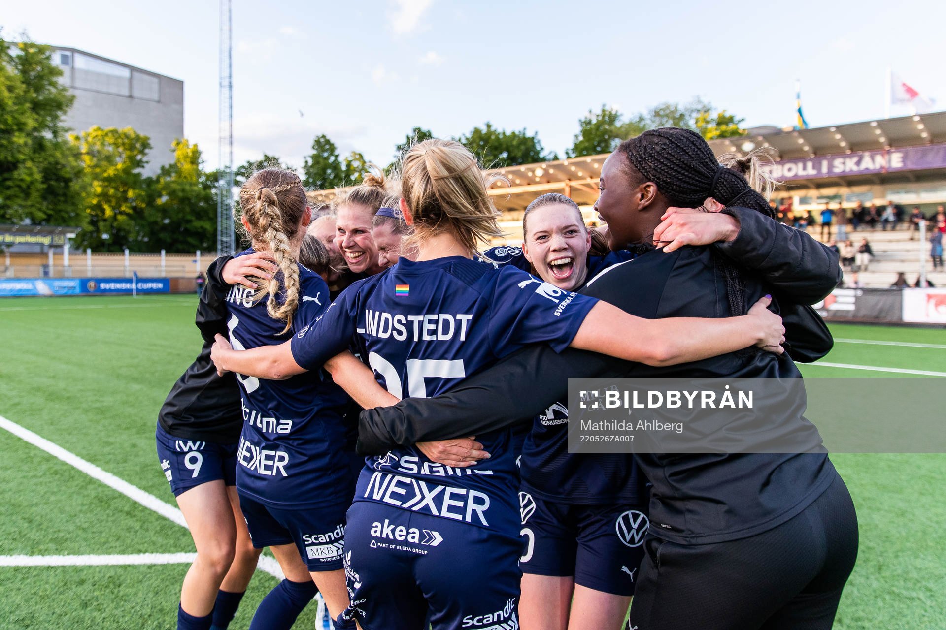 Rosengårds spelare jublar
