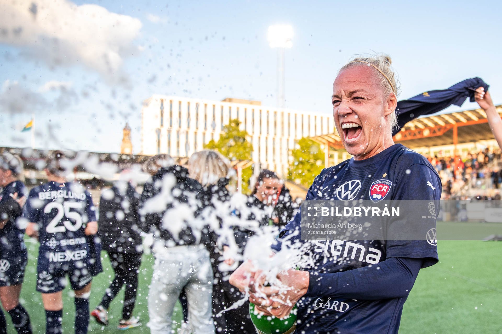 Rosengårds Caroline Seger jublar