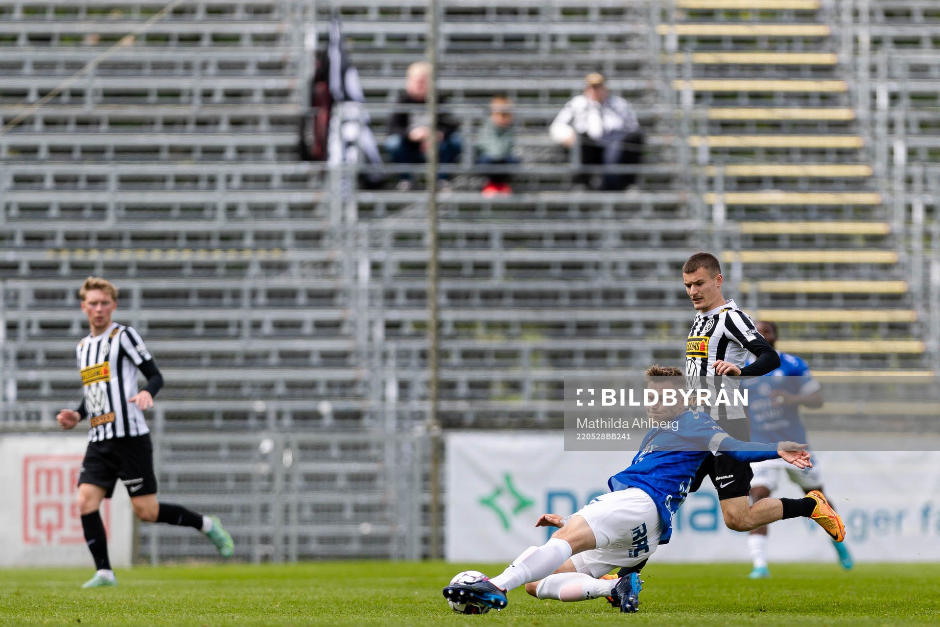 Landskronas Robin Dzabic och Trelleborgs Mikko Viitikko