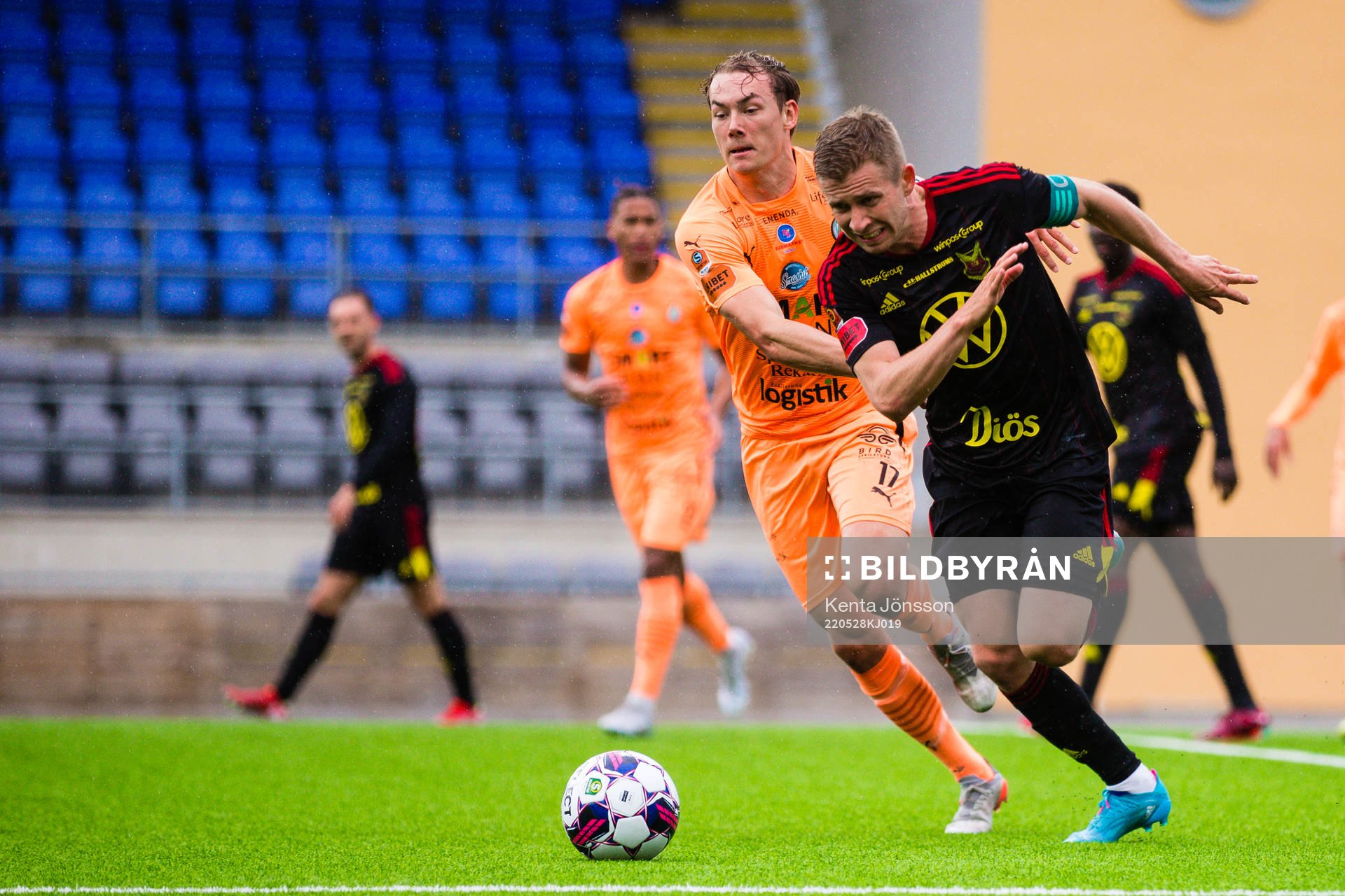 AFC Eskilstunas Anton Ekeroth och Östersunds Ludvig