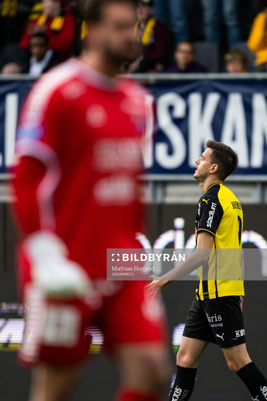 Häckens Alexander Jeremejeff jublar
