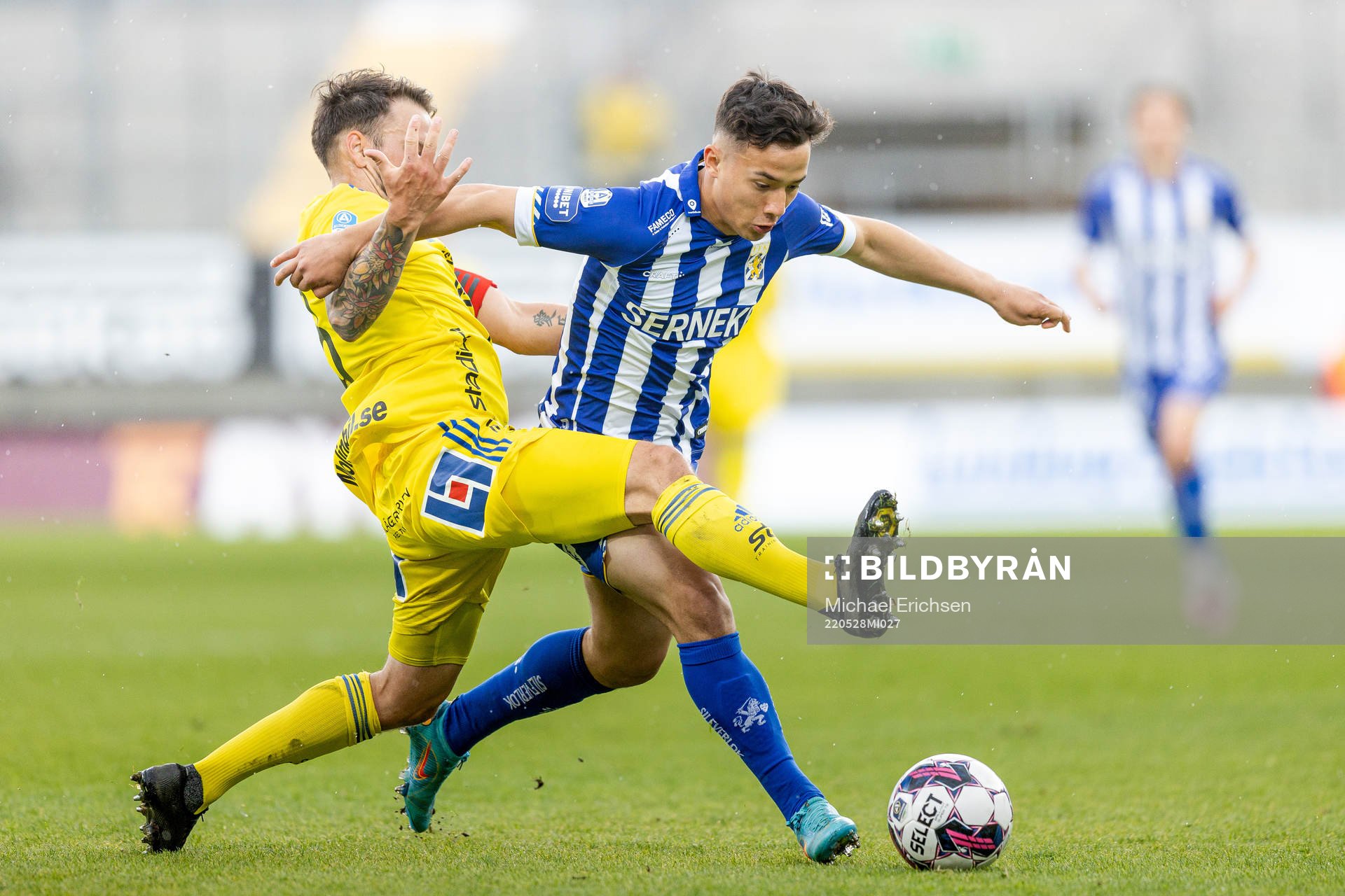 Sundsvalls Pontus Silfwer och IFK Göteborgs Hussein Carneil