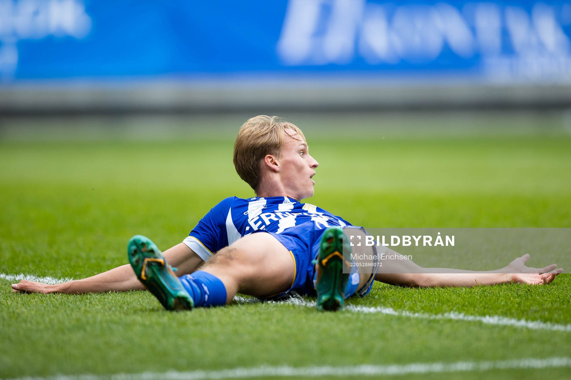IFK Göteborgs Oscar Vilhelmsson liggande