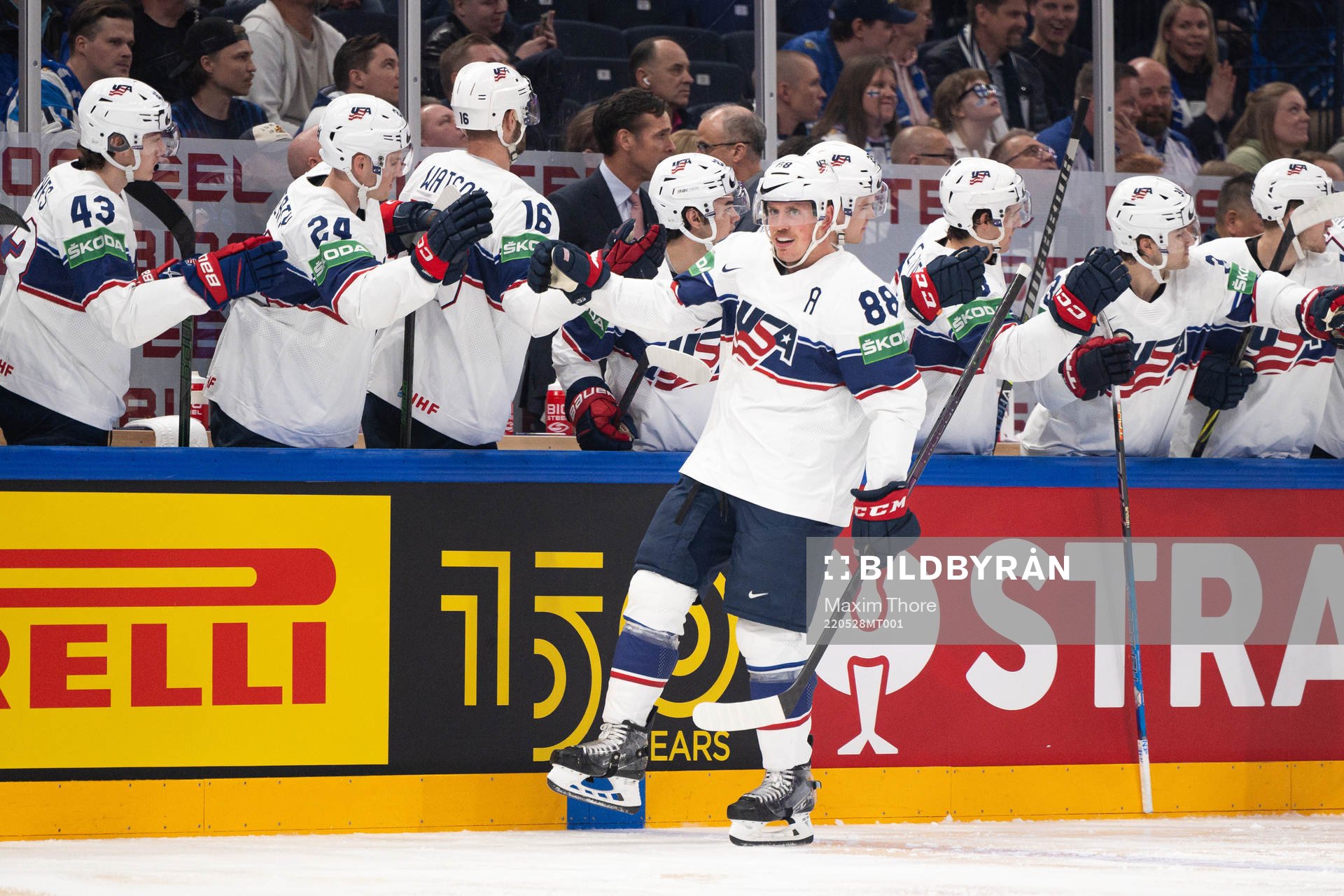 Nate Schmidt of USA celebrates the 0-1 goal