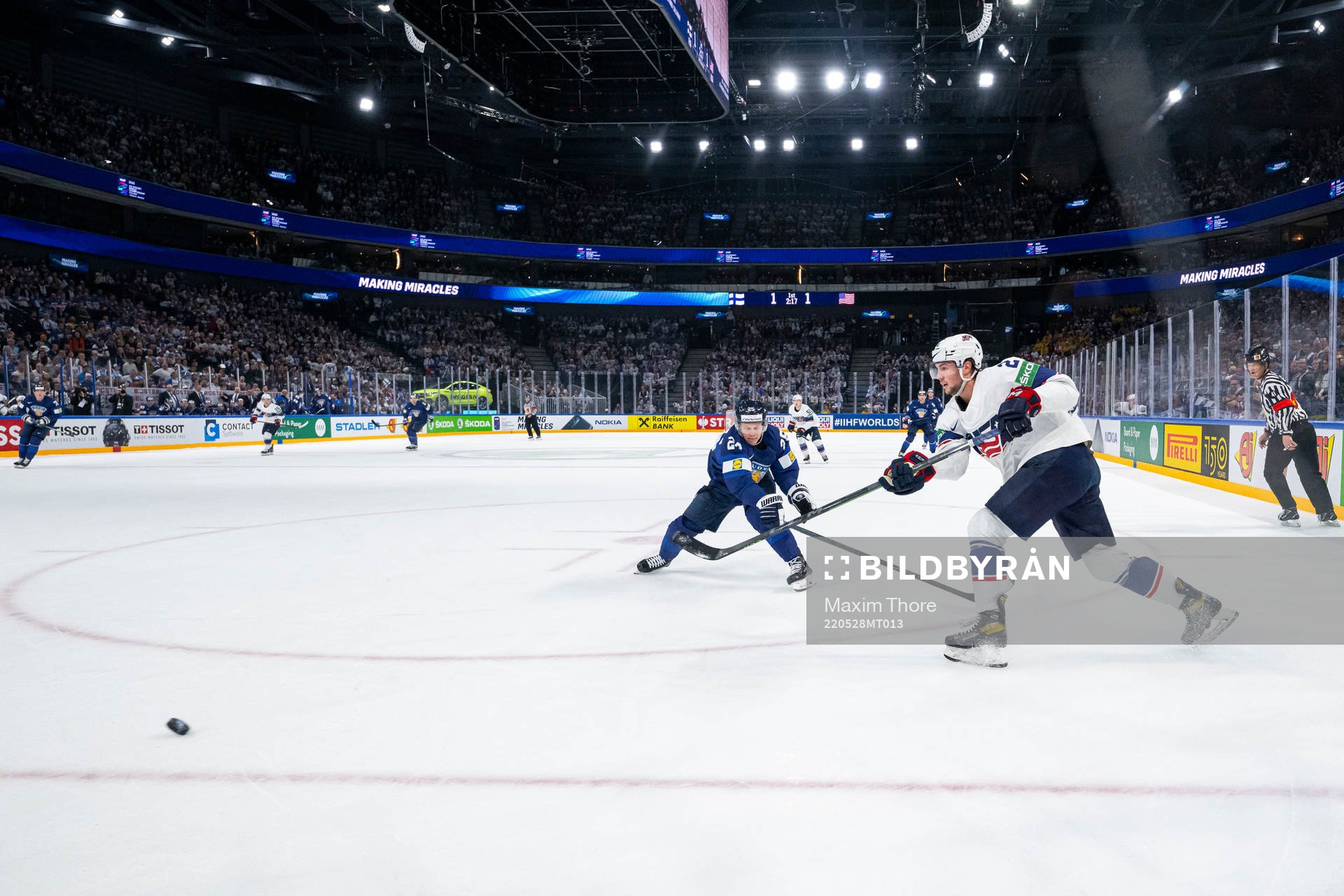 Hannes Björninen of Finland and Andrew Peeke of USA