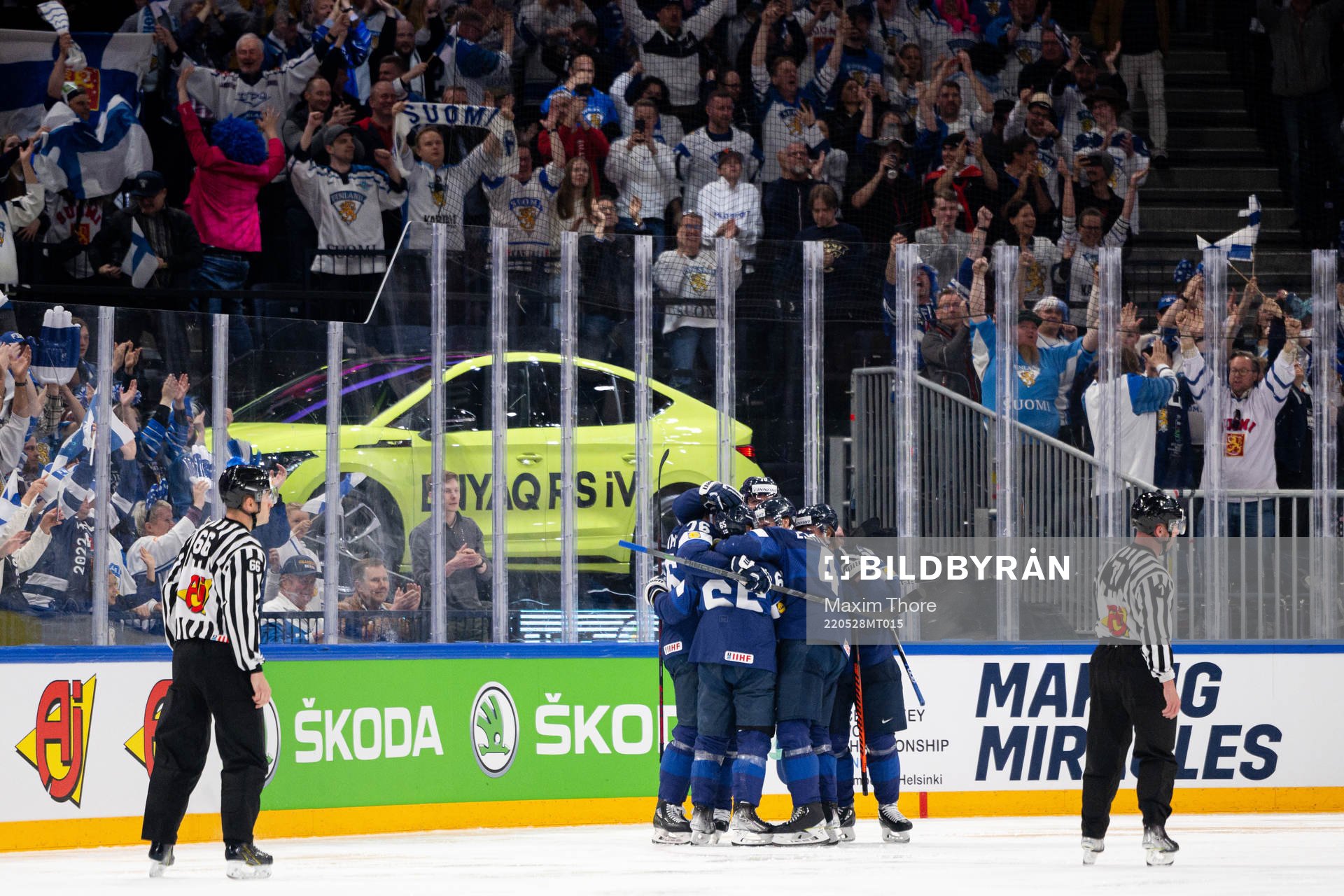 Players of Finland celebrate the 2-1 goal by Sakari Manninen