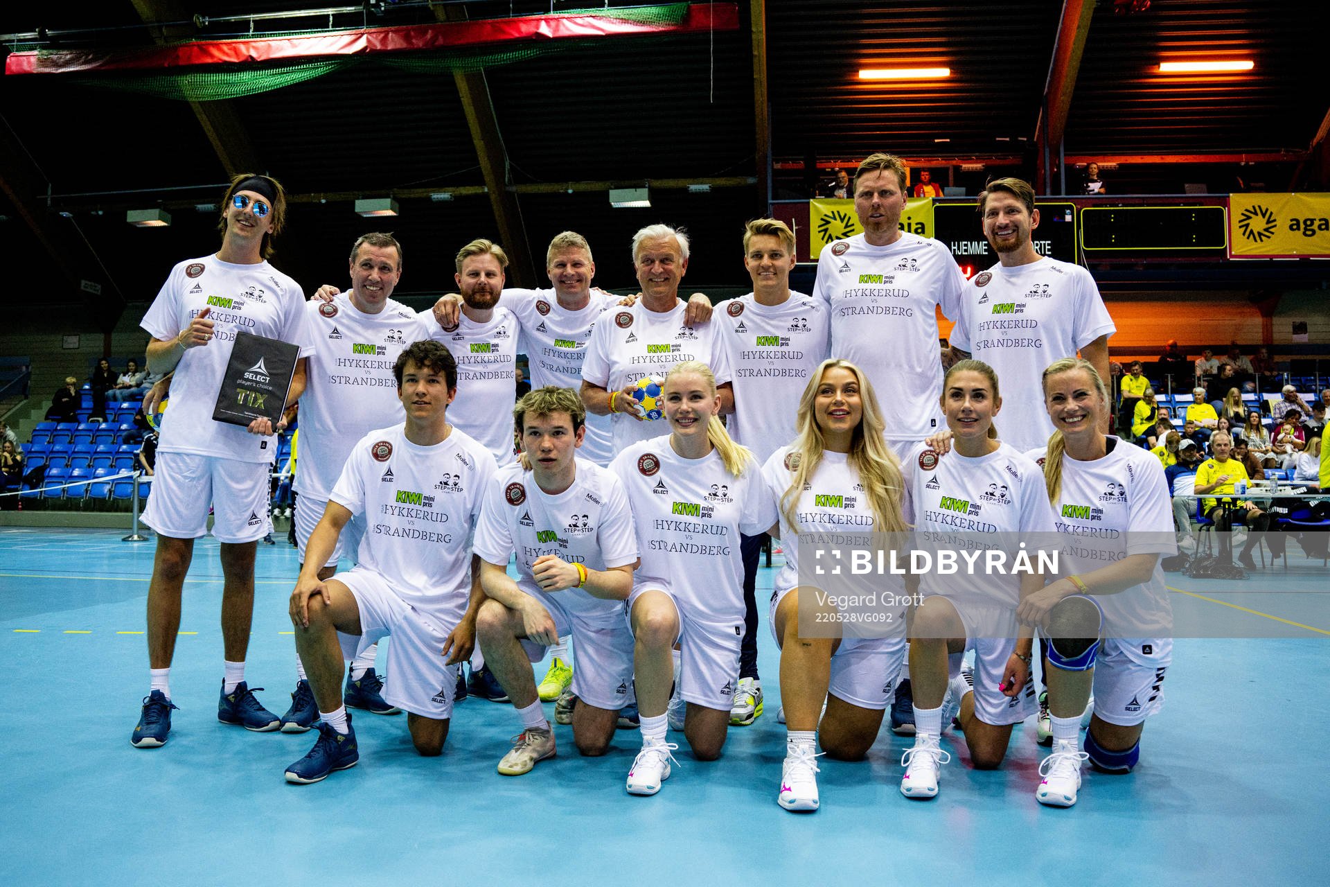 Martin Ødegaard, Stefan Strandberg and players pose for a team photo ahead of the Step by Step Charity celebrity match on May 28, 2022 in Drammen. 
