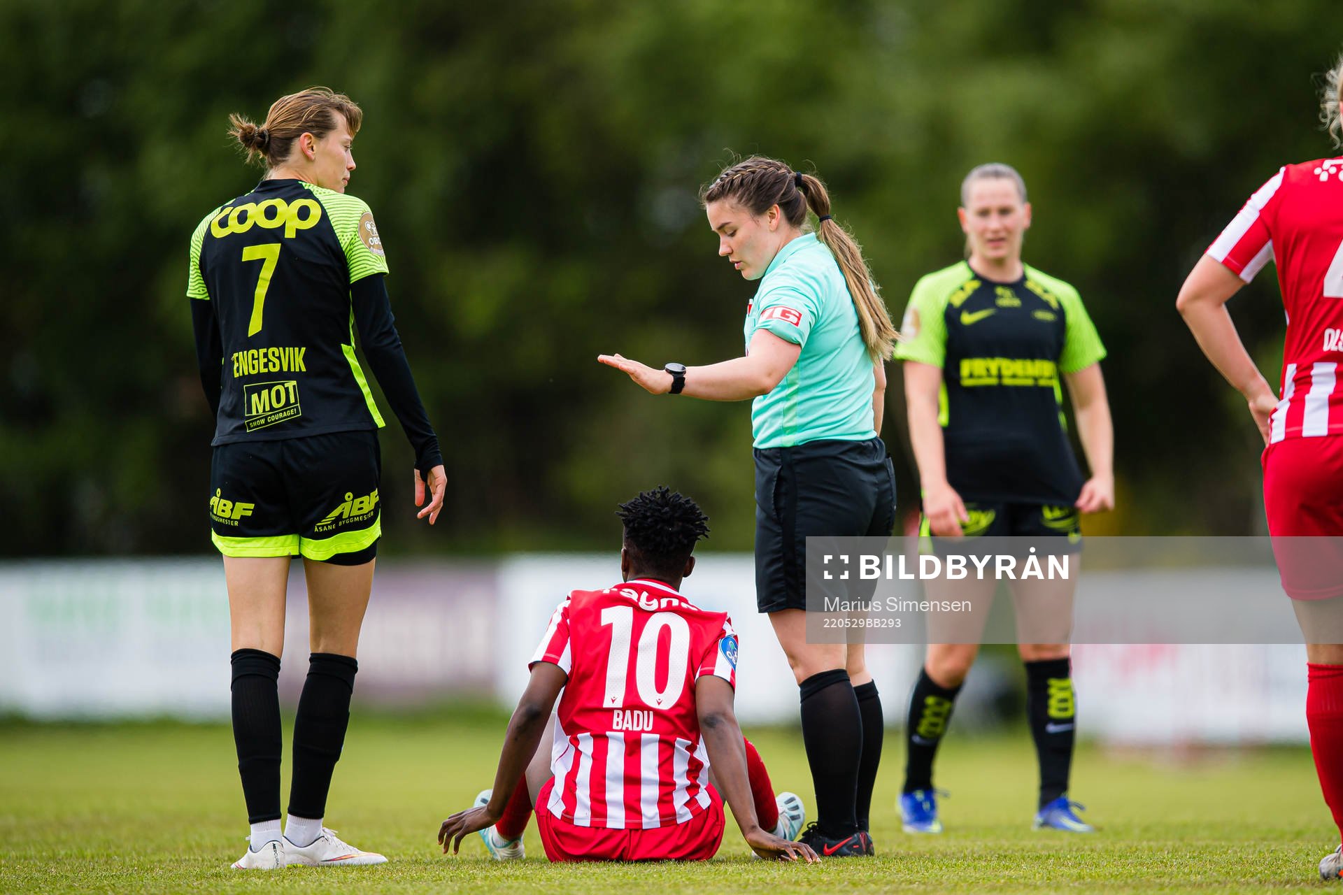 Rakel Engesvik of Brann, Evelyn Badu of Avaldnes and