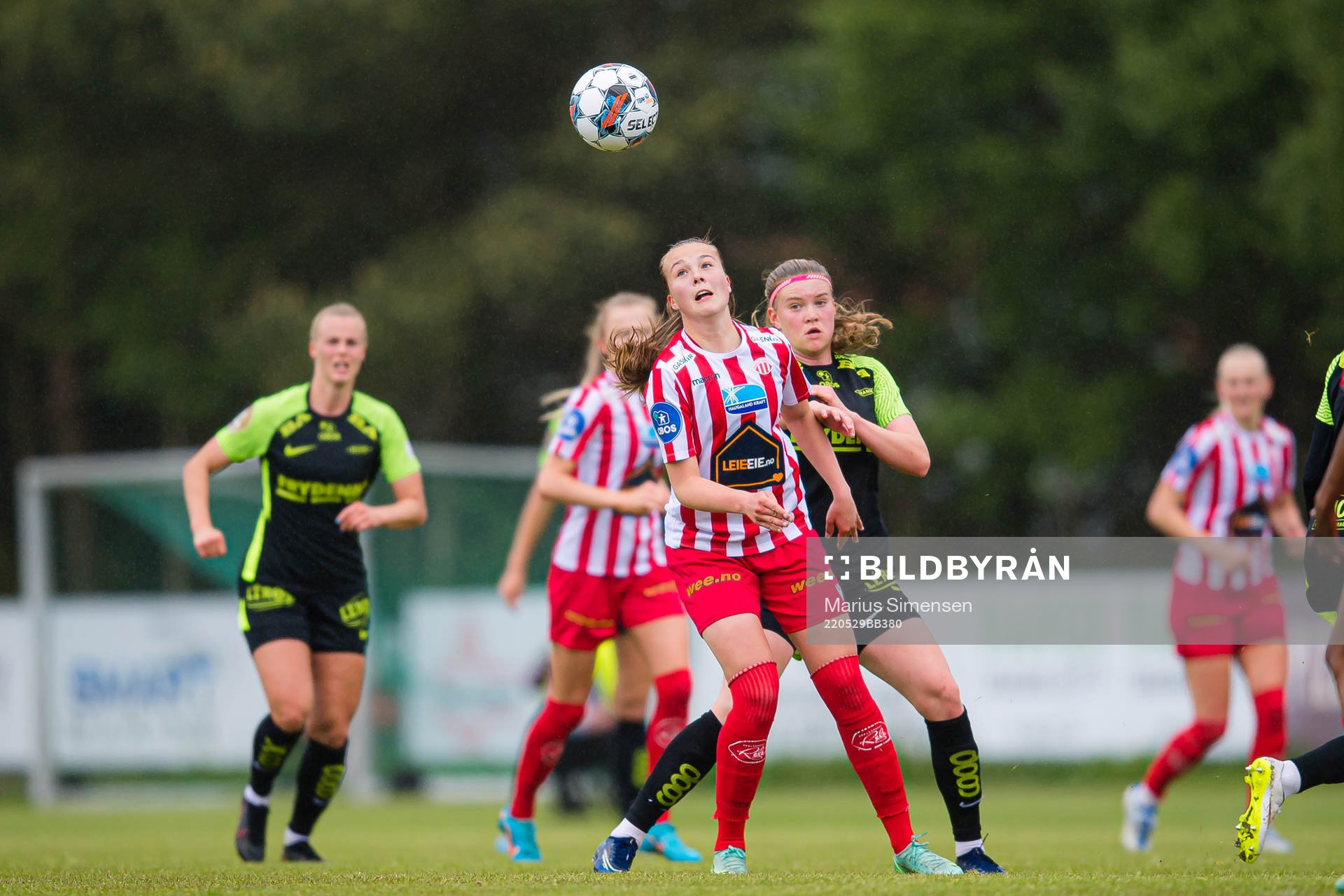 Cille Nilsen of Avaldnes and Signe Gaupset of Brann
