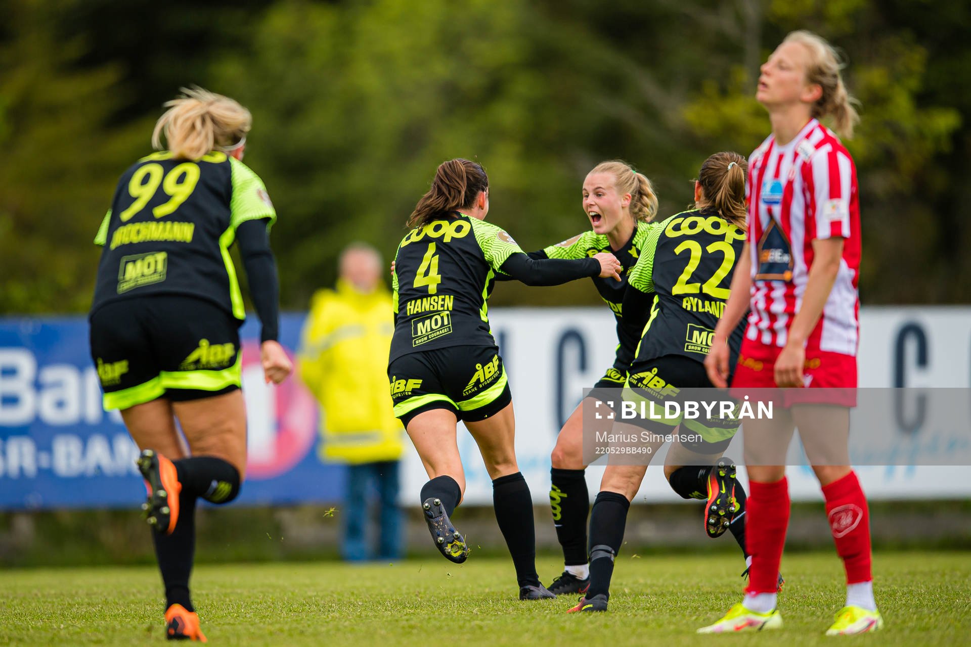 Tuva Hansen of Brann celebrates