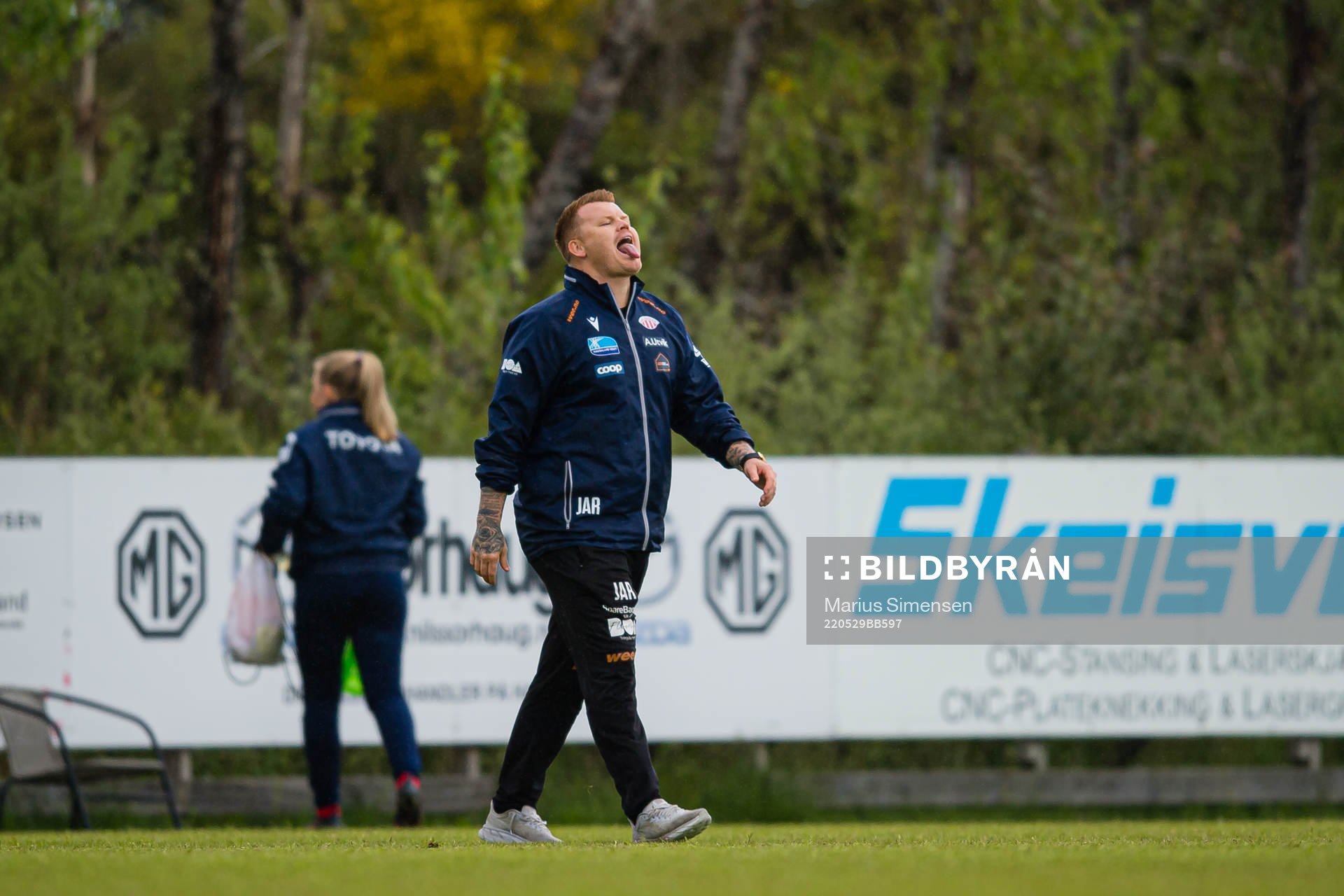 John Arne Riise, head coach of Avaldnes, looks dejected