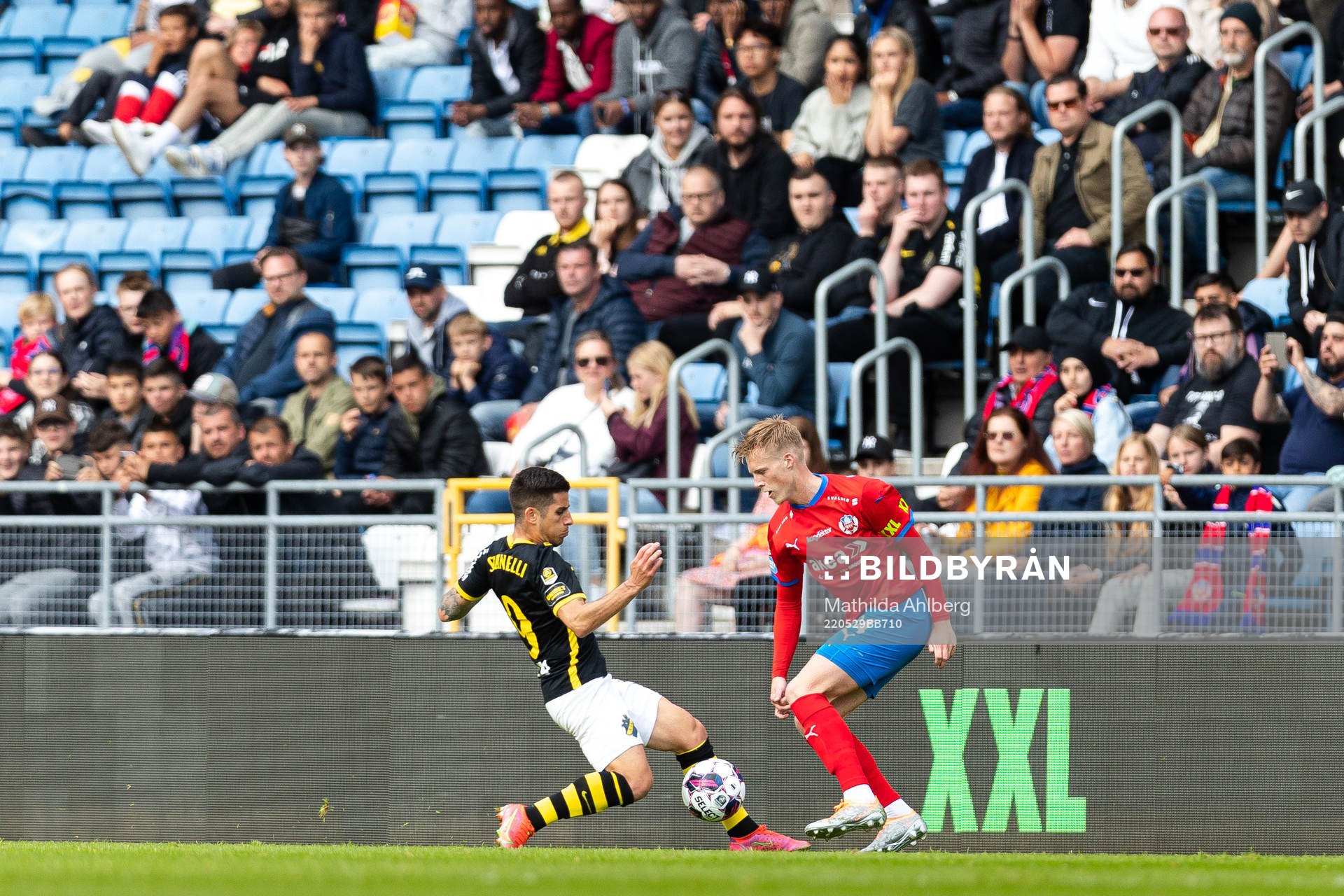s Nicolas Stefanelli och Helsingborgs Emil Hellman