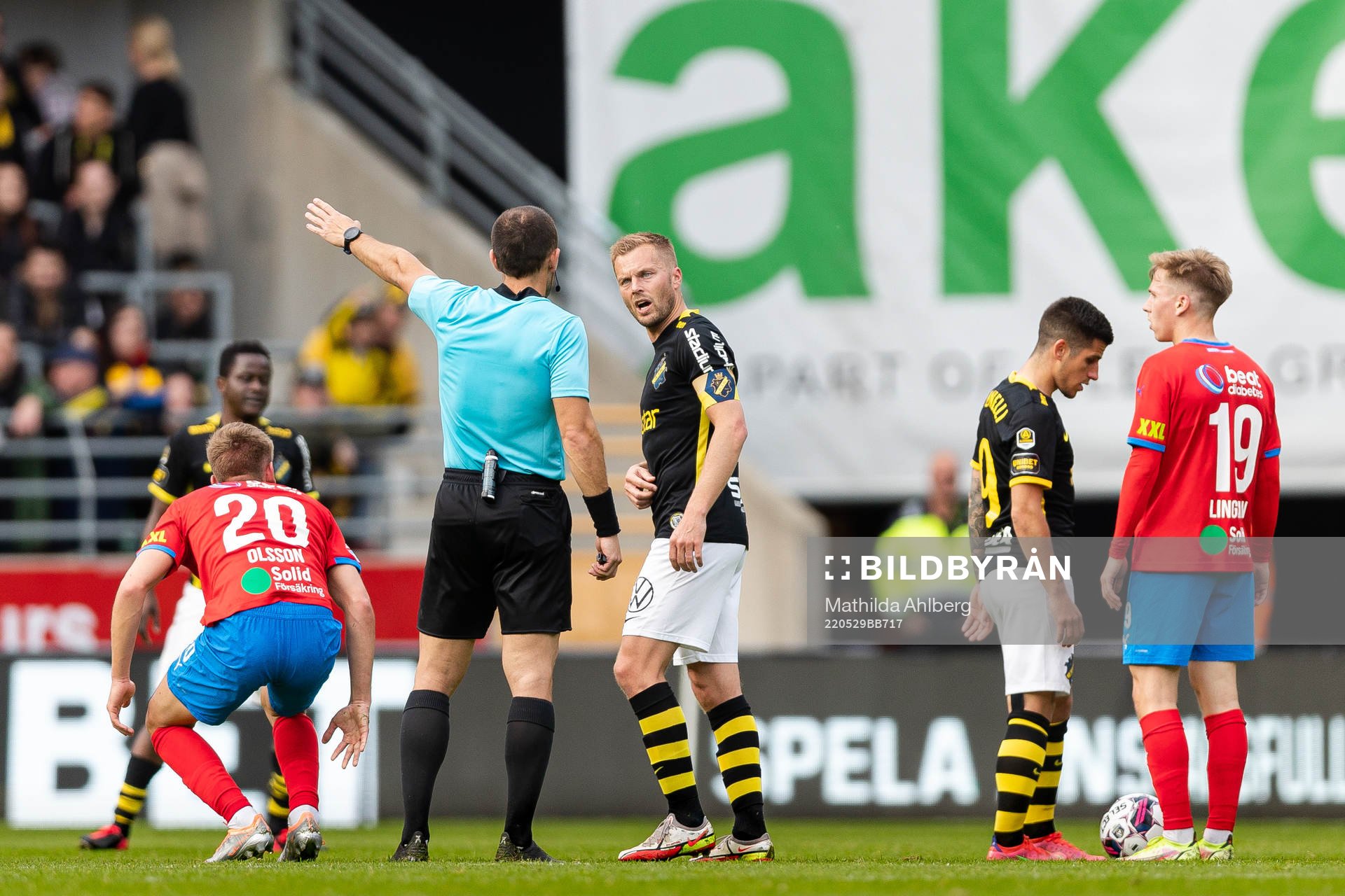 s Sebastian Larsson reagerar på domslut