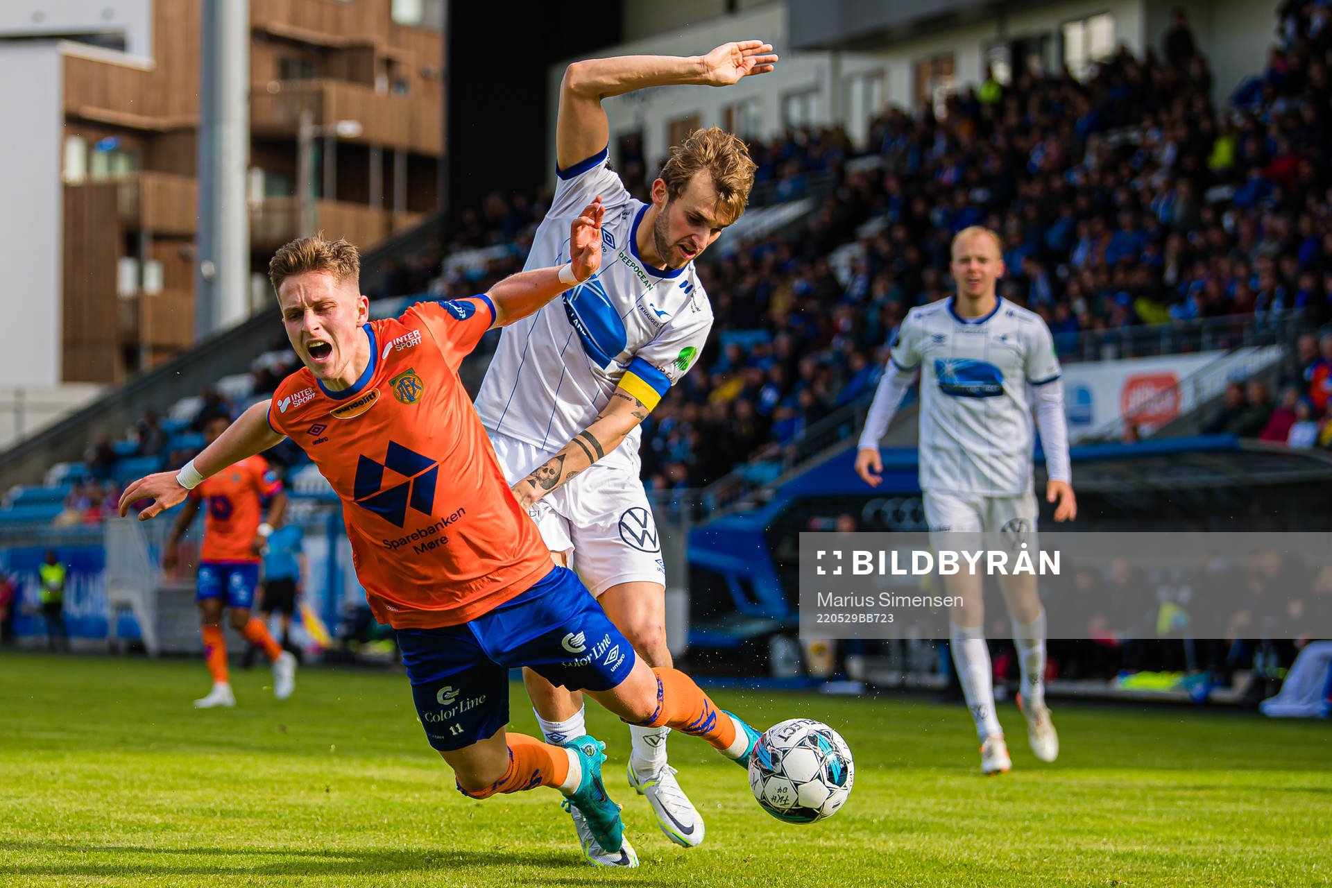 Simen Bolkan Nordli of Aalesund and Kevin Martin Krygård