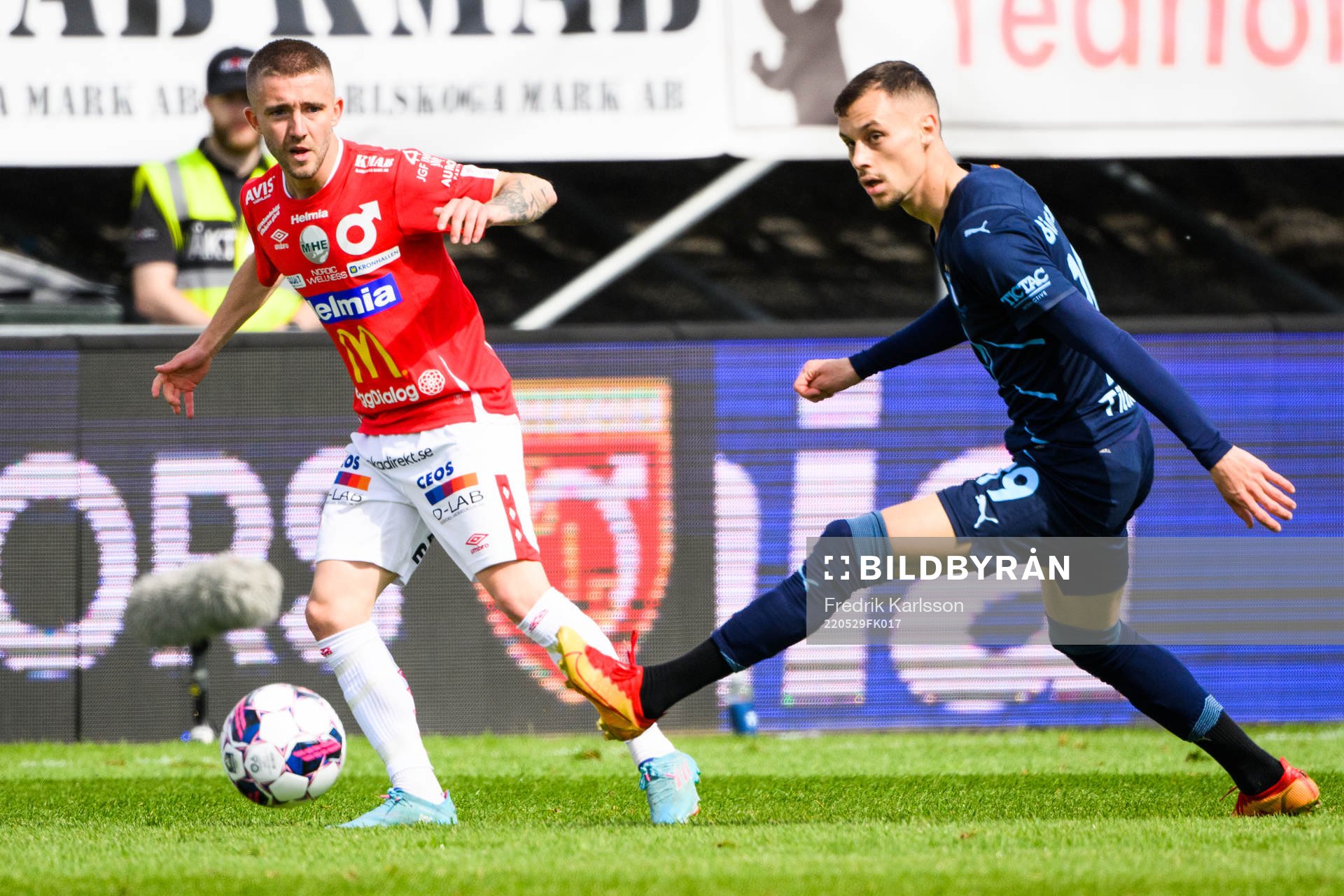 Degerfors Anton Kralj och Malmö FFs Veljko Birmancevic