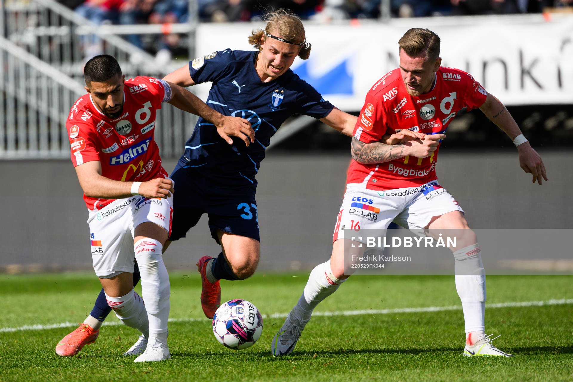 Degerfors Sean Sabetkar, Malmö FFs Sebastian Nanasi och