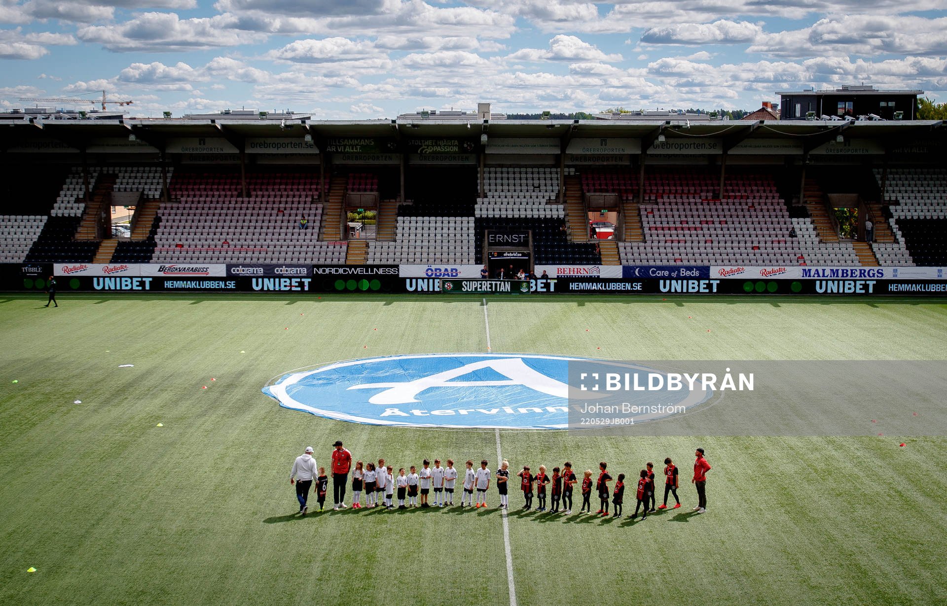 Knattar i matchtröjor