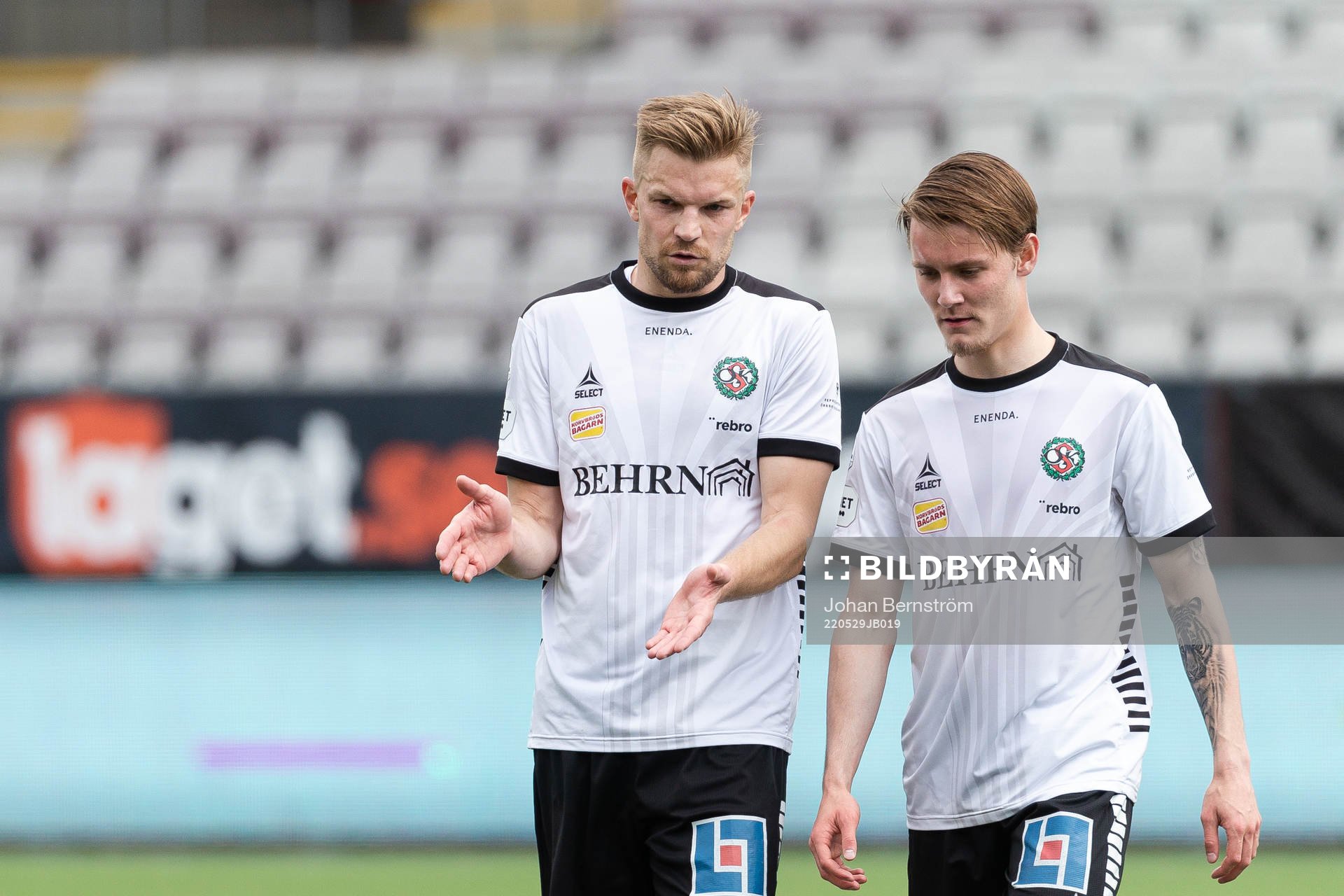 Örebros Erik Björndahl och Noel Milleskog deppar