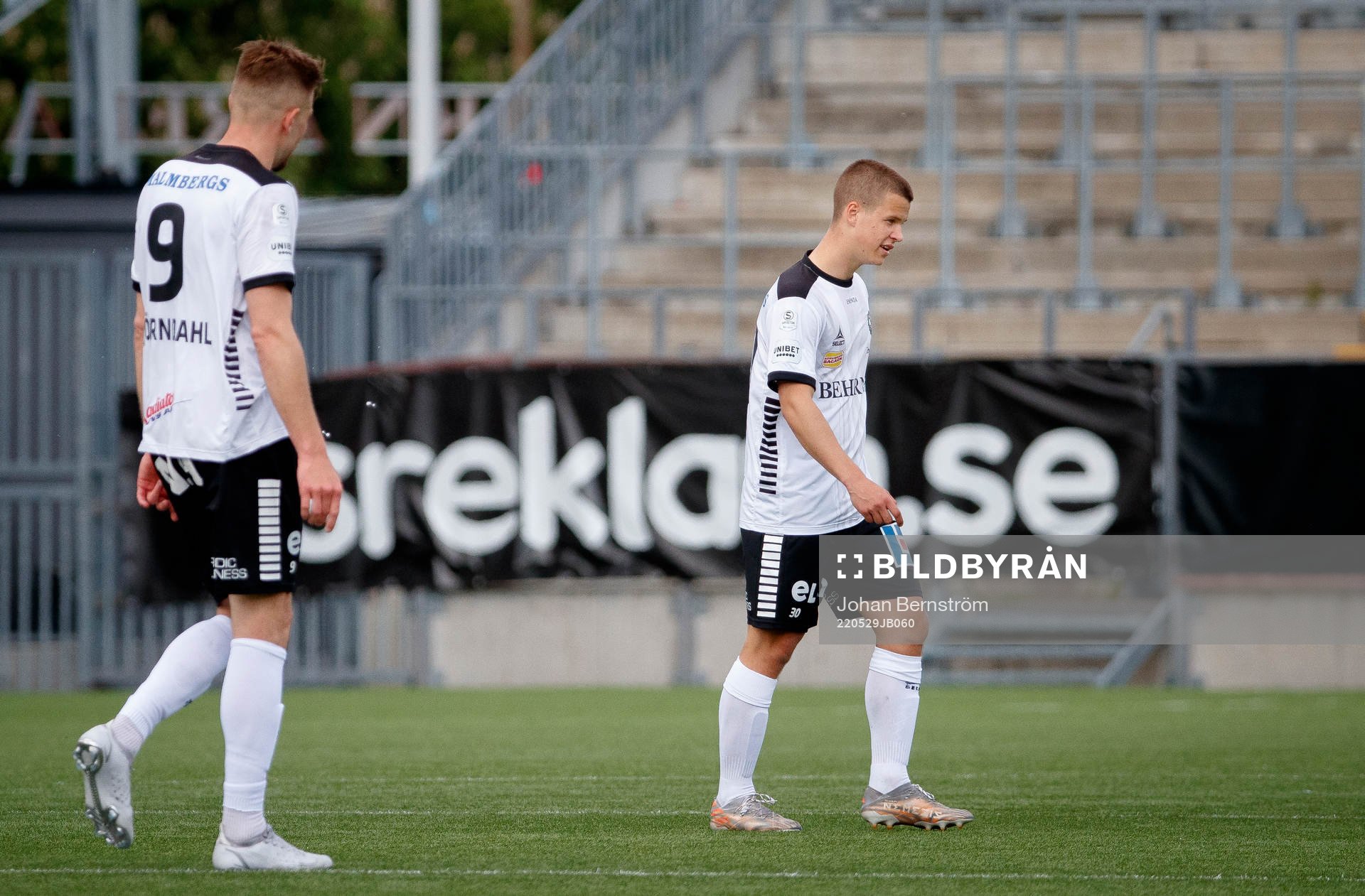 Örebros Samuel Dahl deppar