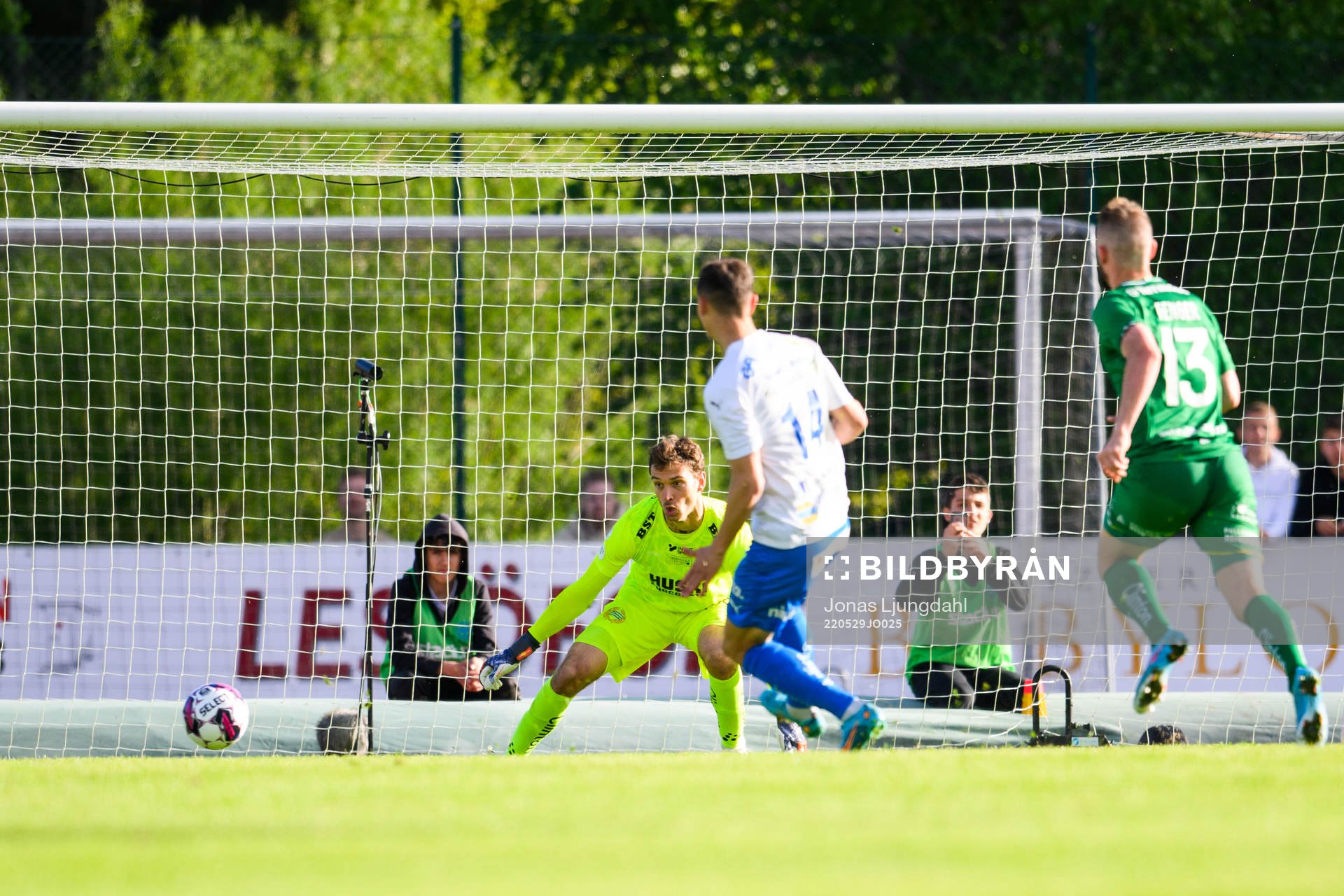 Värnamos Marcus Antonsson gör 1-0 bakom Hammarbys
