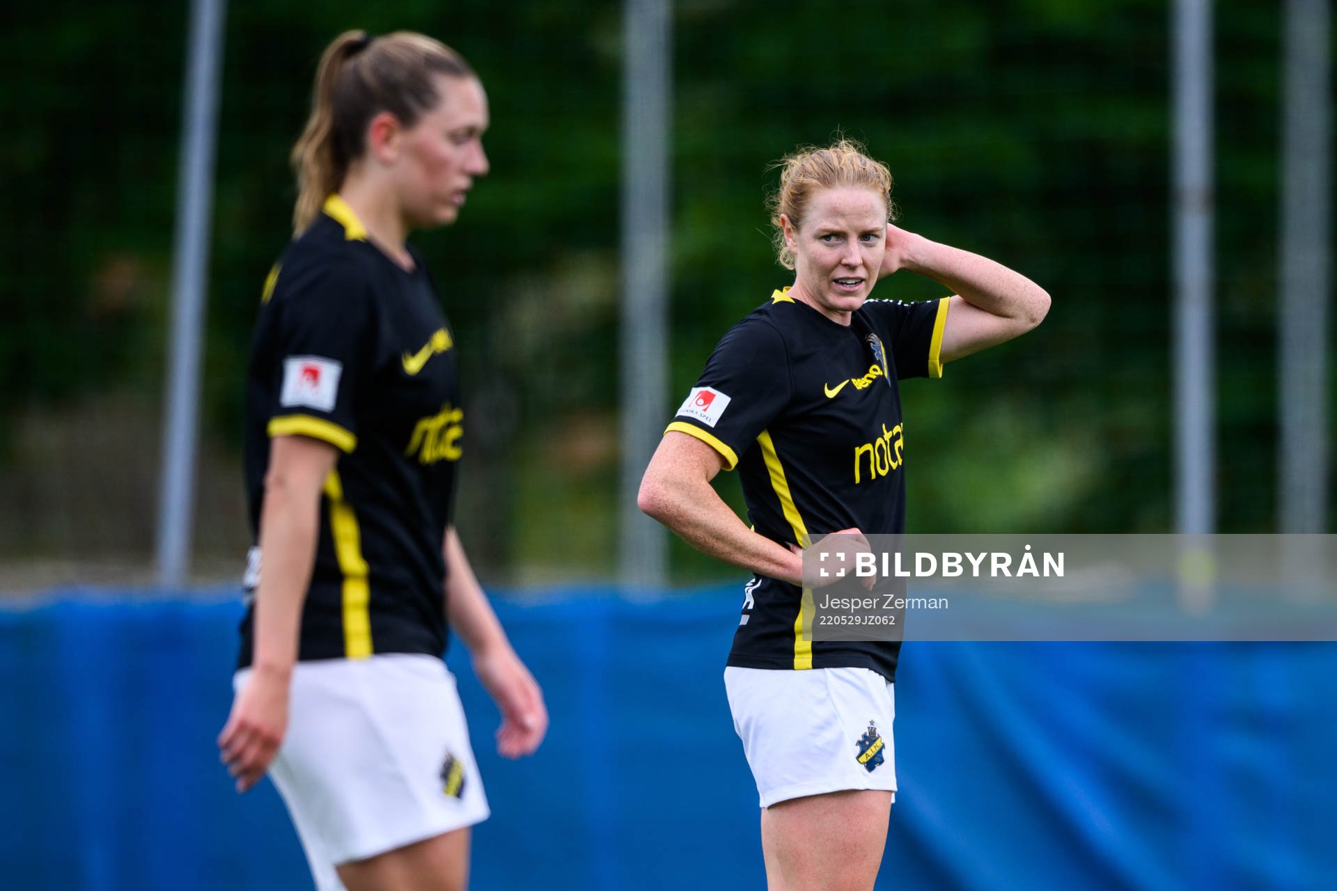 s Jennie Nordin och Sara Nordin deppar