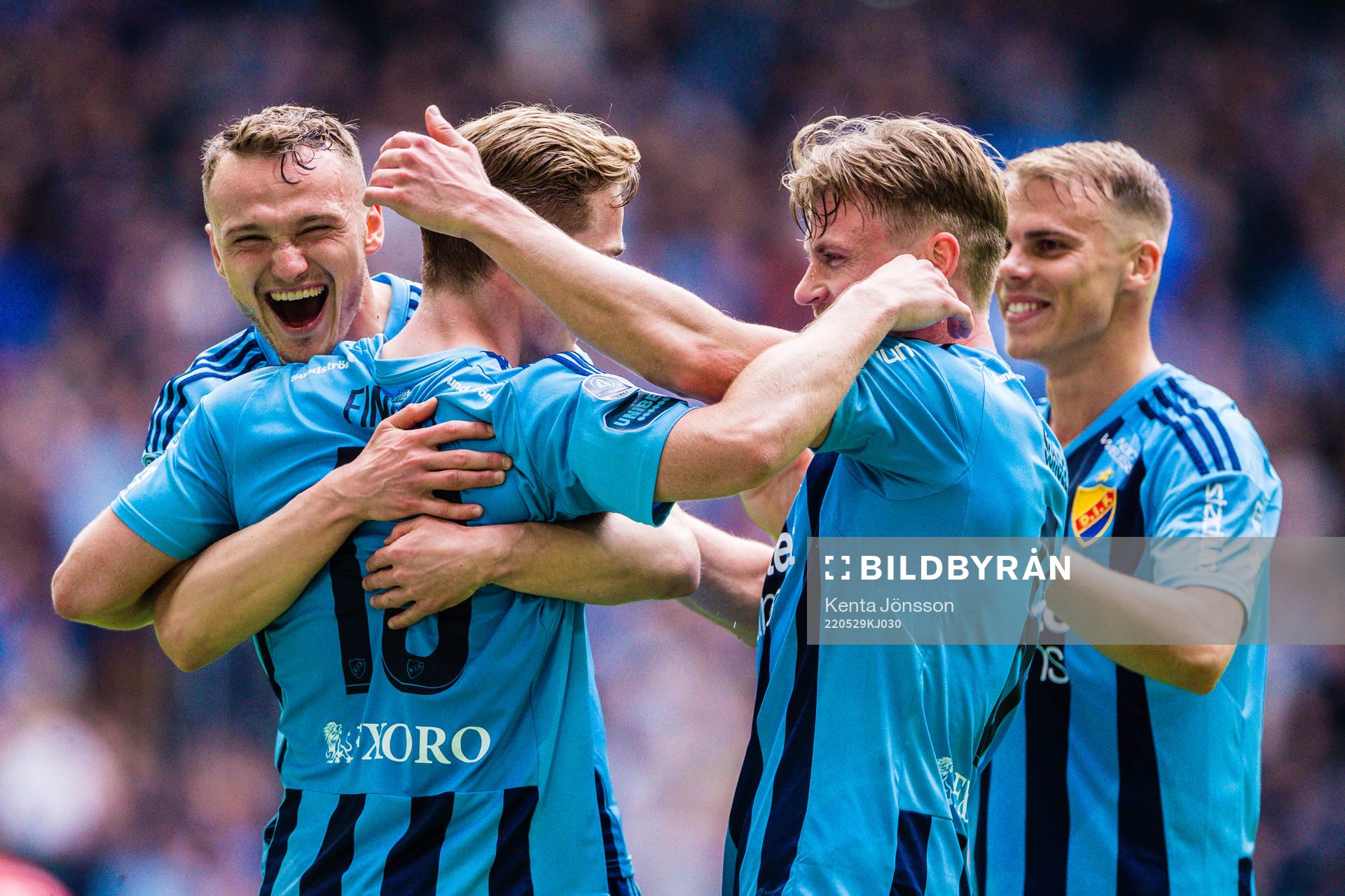 Djurgårdens Hampus Finndell jublar Piotr Johansson, Rasmus