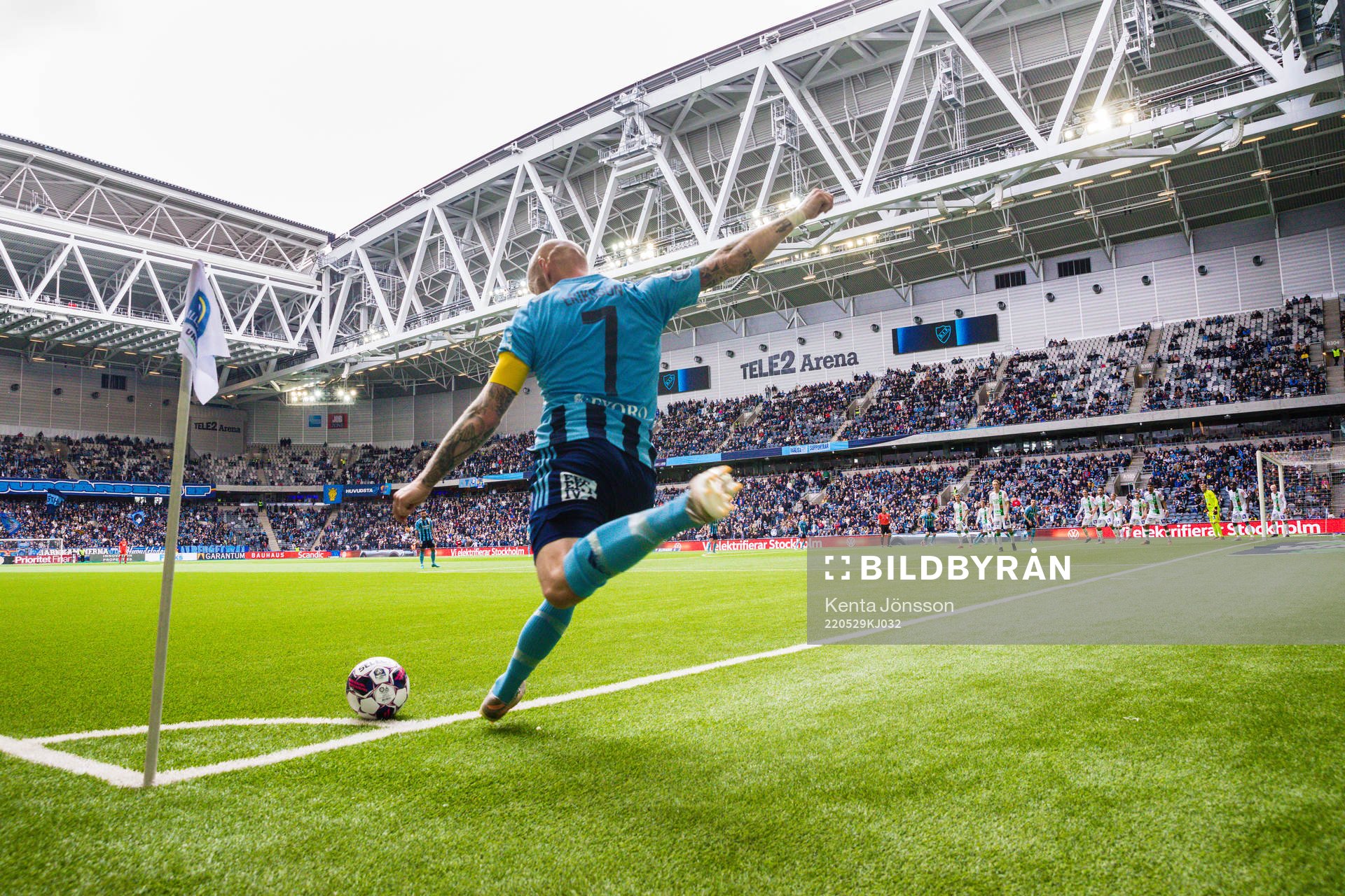 Djurgårdens Magnus Eriksson med en hörna