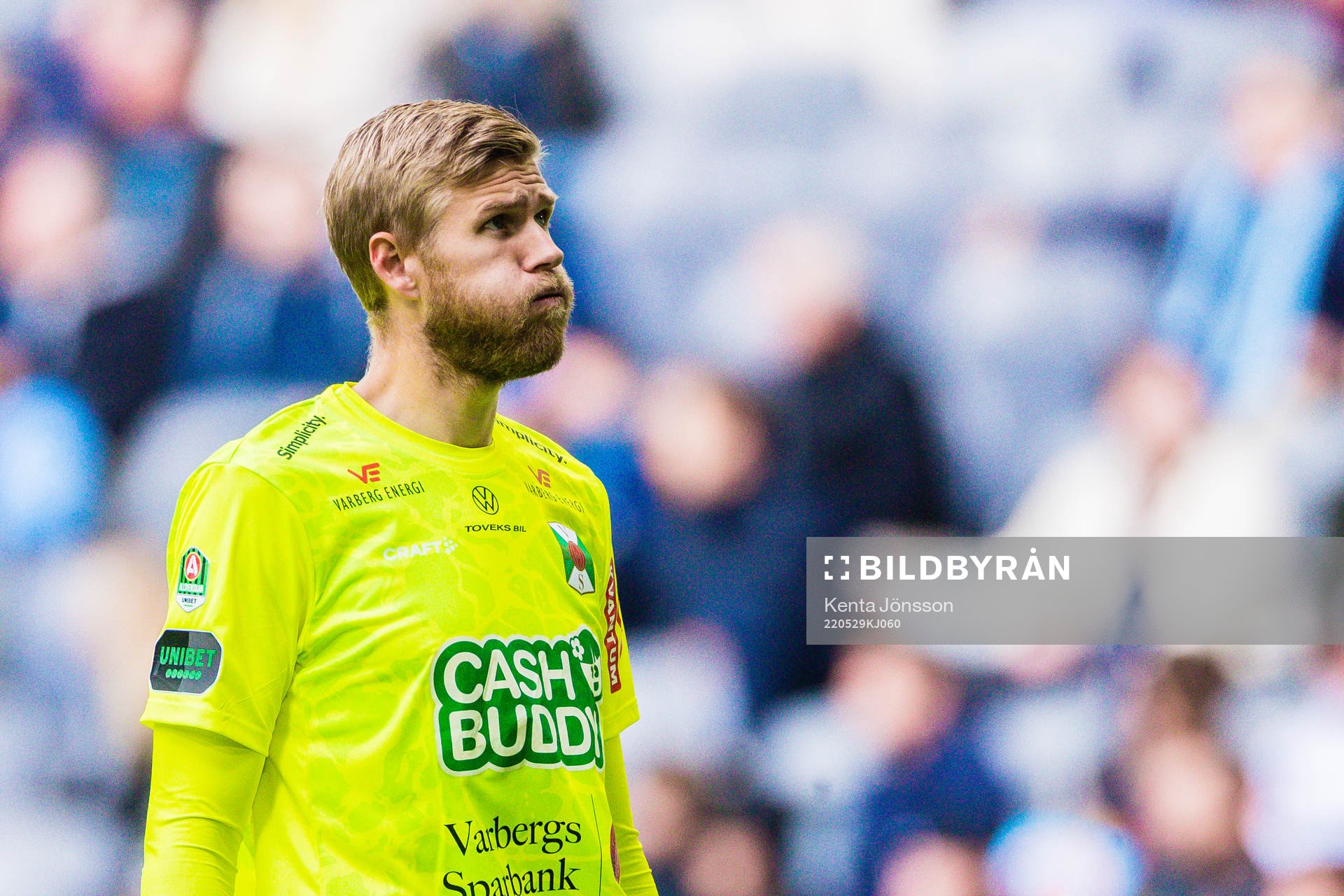 Varbergs målvakt Fredrik Andersson deppar