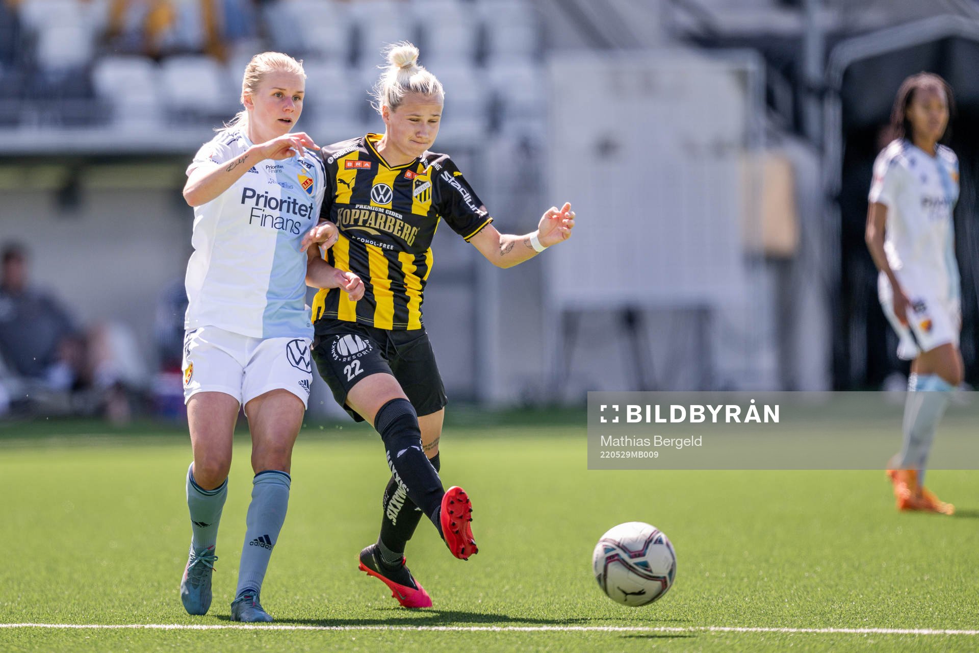 Djurgårdens Nellie Lilja och Häckens Marika Bergman Lundin