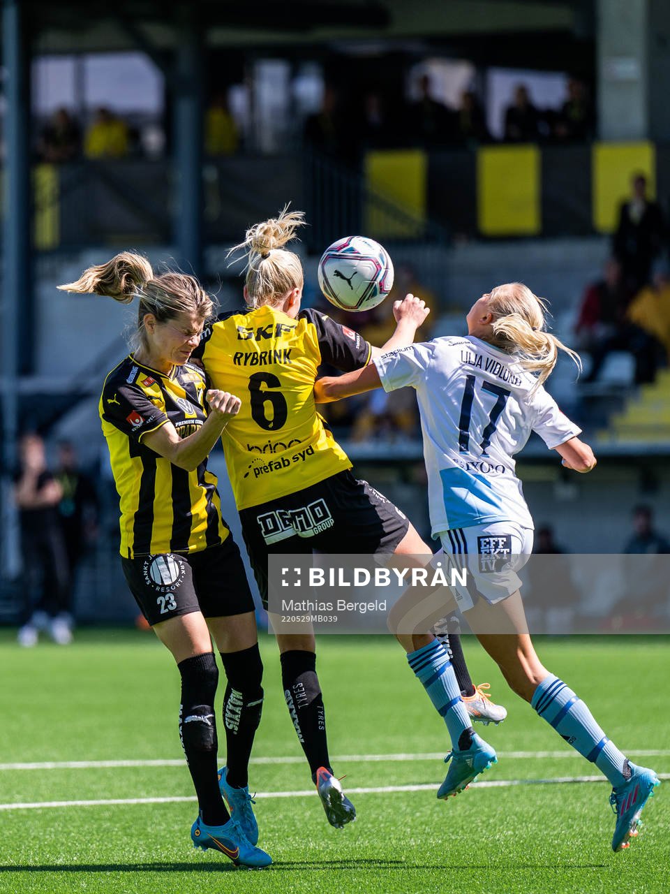 Häckens Andrine Stolsmo Hegerberg och Josefine Rybrink