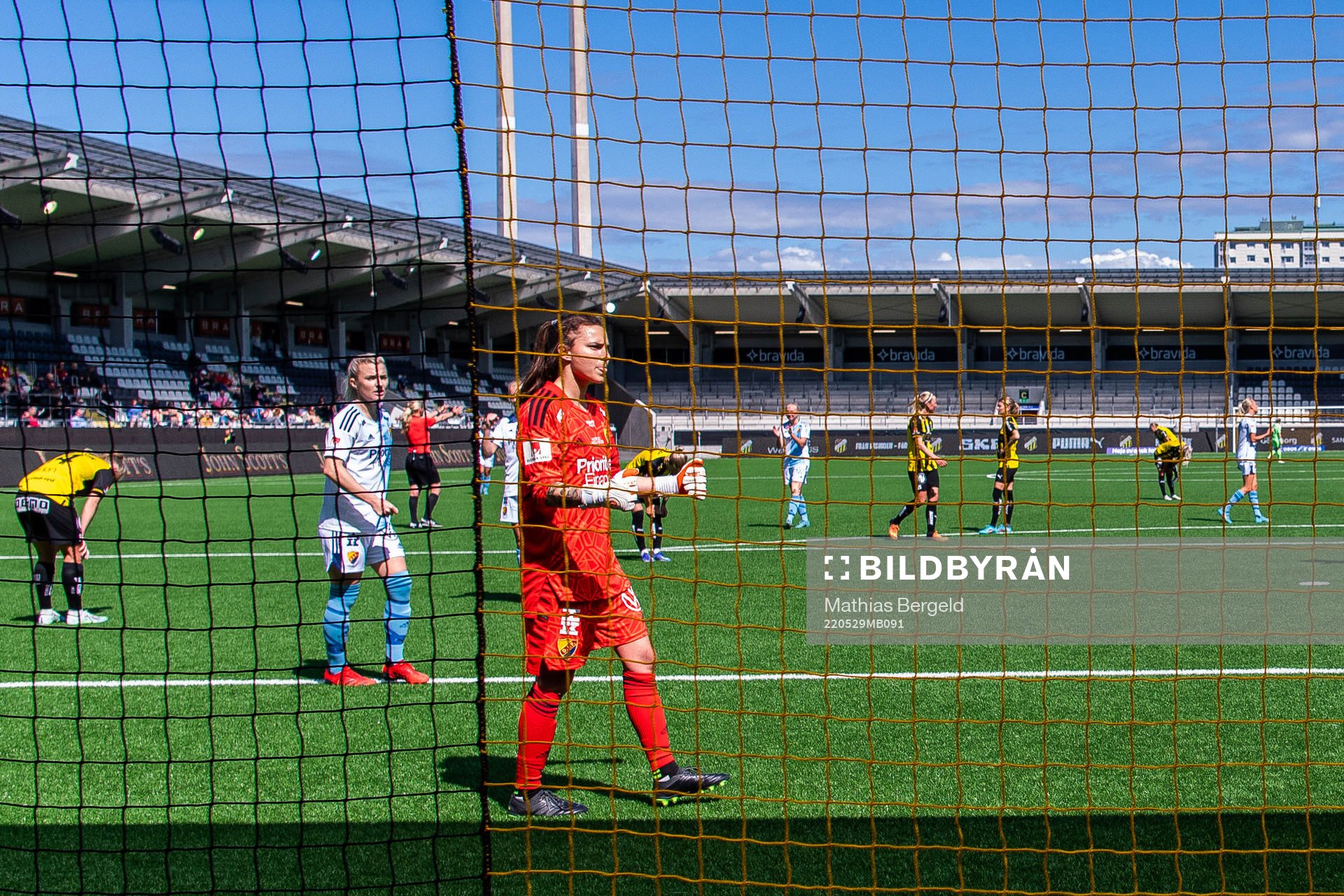 Djurgårdens målvakt Kelsey Daugherty jublar på
