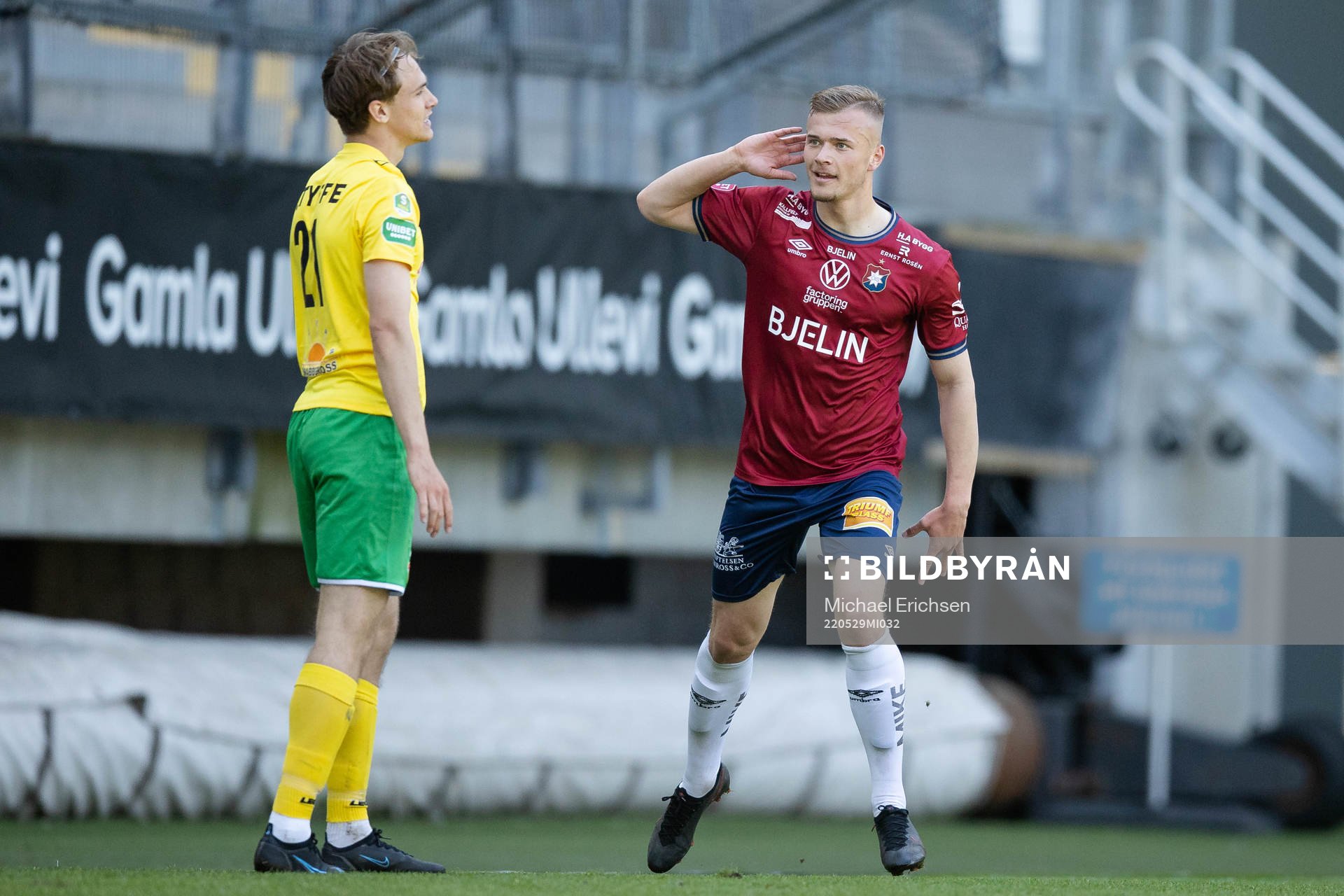Örgrytes Alexander Ahl Holmström jublar