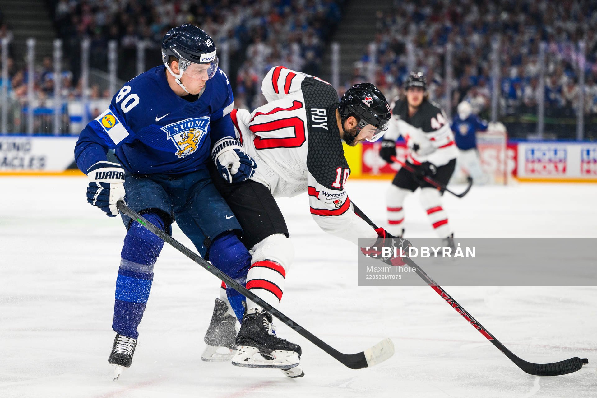 Saku Mäenalanen of Finland and Nicolas Roy of Canada