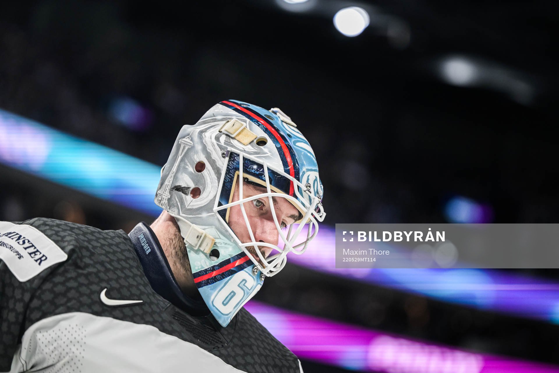 Goaltender Chris Driedger of Canada
