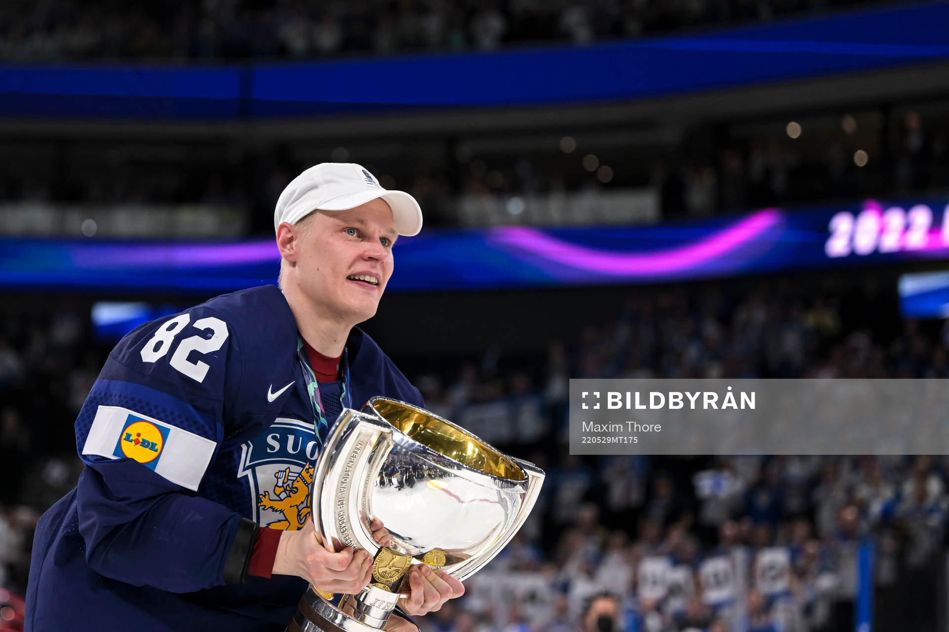 Harri Pesonen of Finland celebrate with the trophy