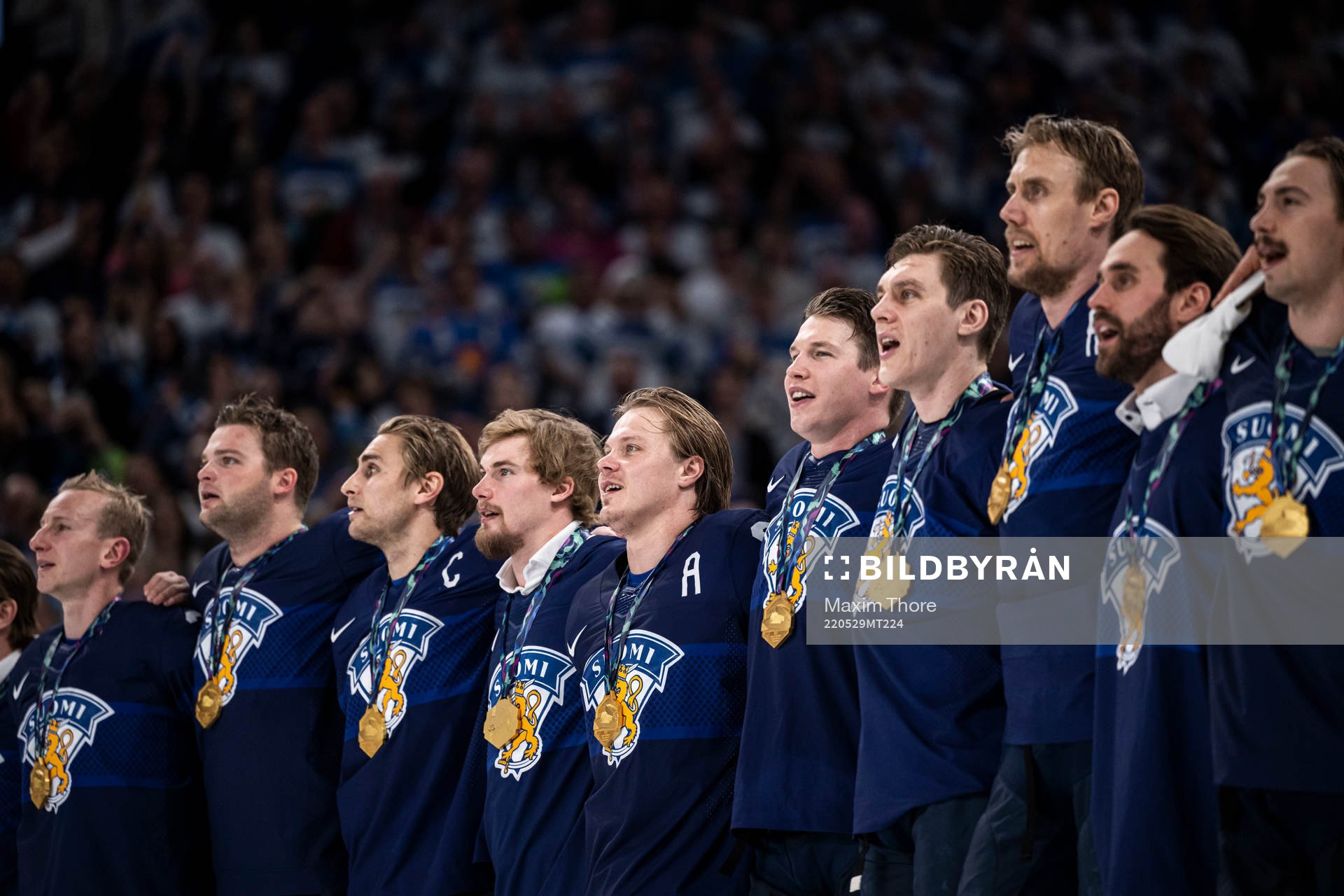 Mikael Granlund of Finland with teammates