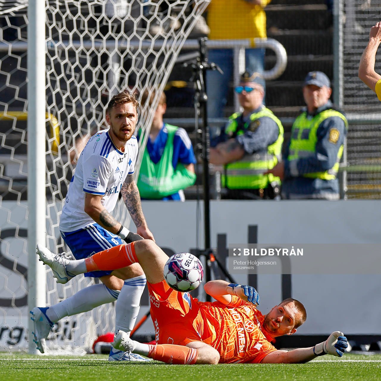 Räddning av IFK Norrköpings målvakt Oscar Jansson