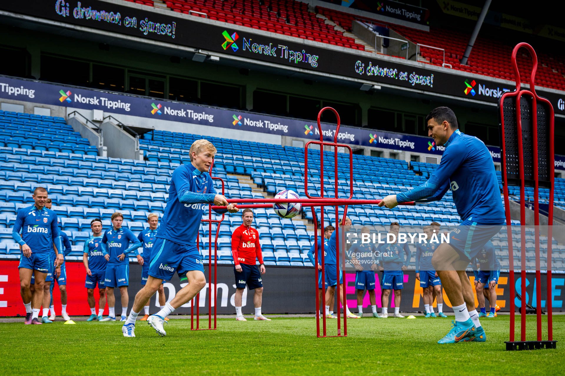 Birger Meling and Mohamed Elyounoussi of the Norwegian