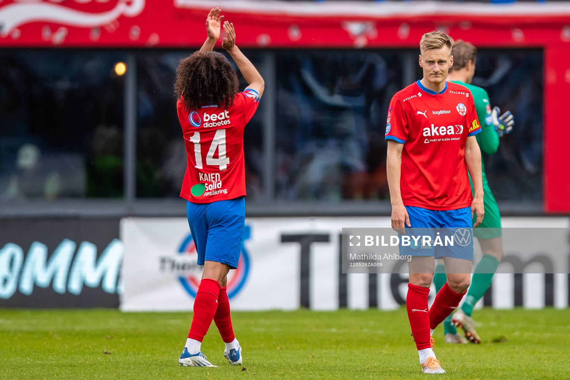 Helsingborgs Adam Kaied och Rasmus Karjalainen deppar