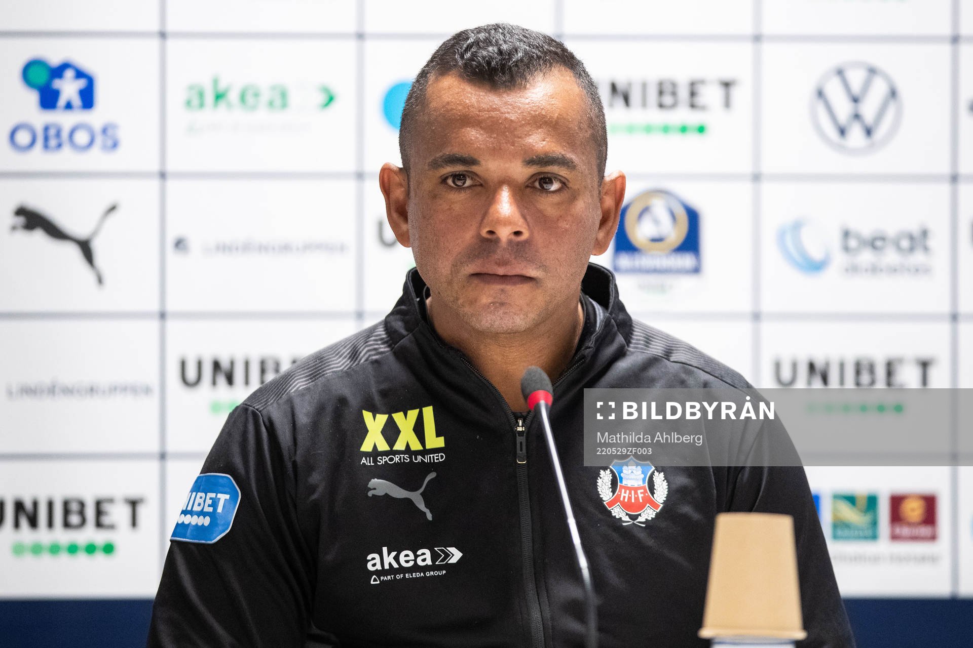 Helsingborgs tränare Alvaro Santos deppar