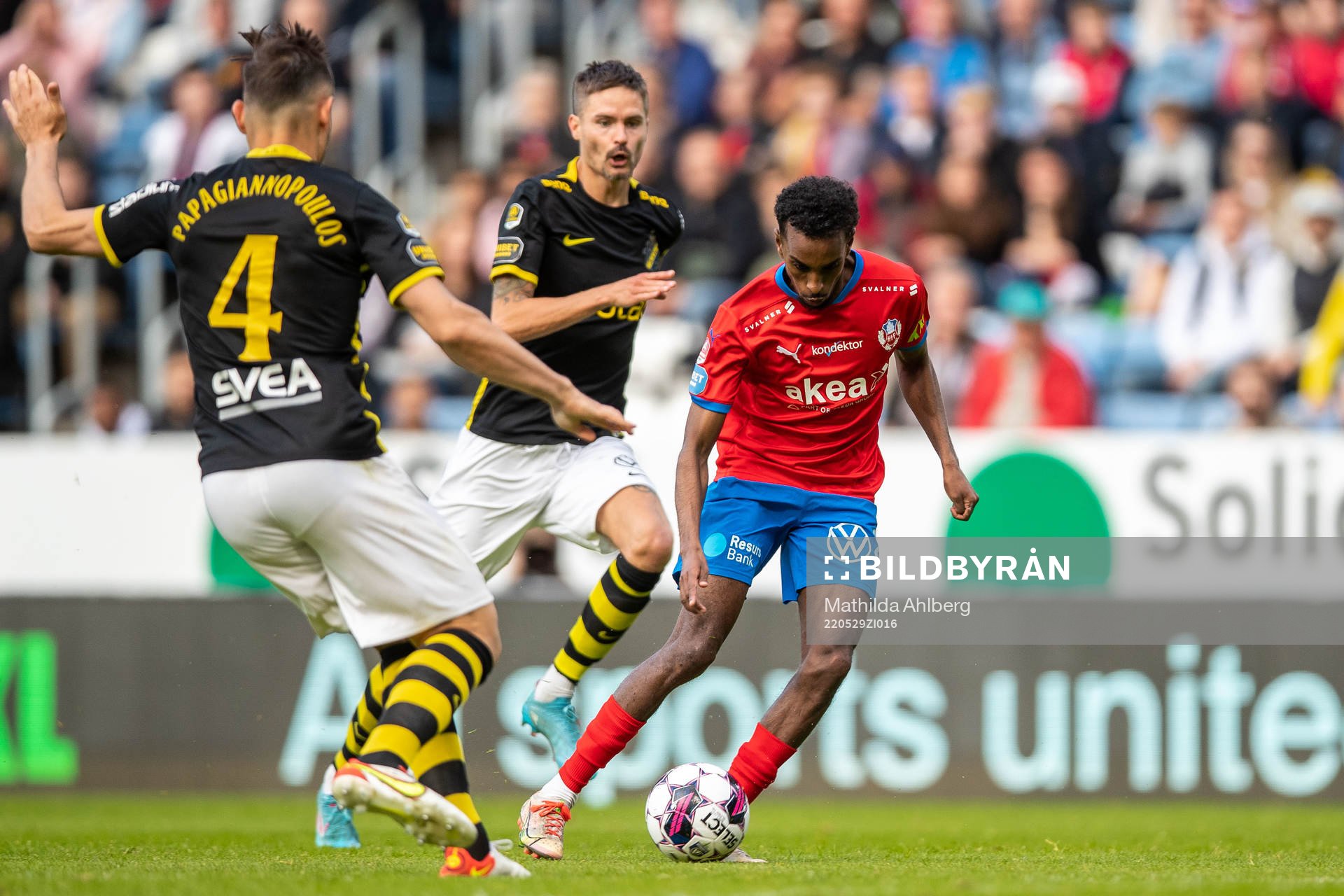 s Mikael Lustig och Helsingborgs Taha Ali