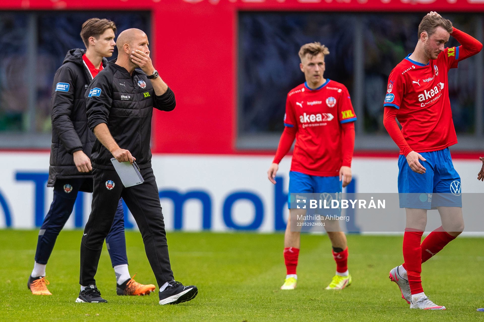 Helsingborgs tränare Mattias Lindström, Lucas Lingman och