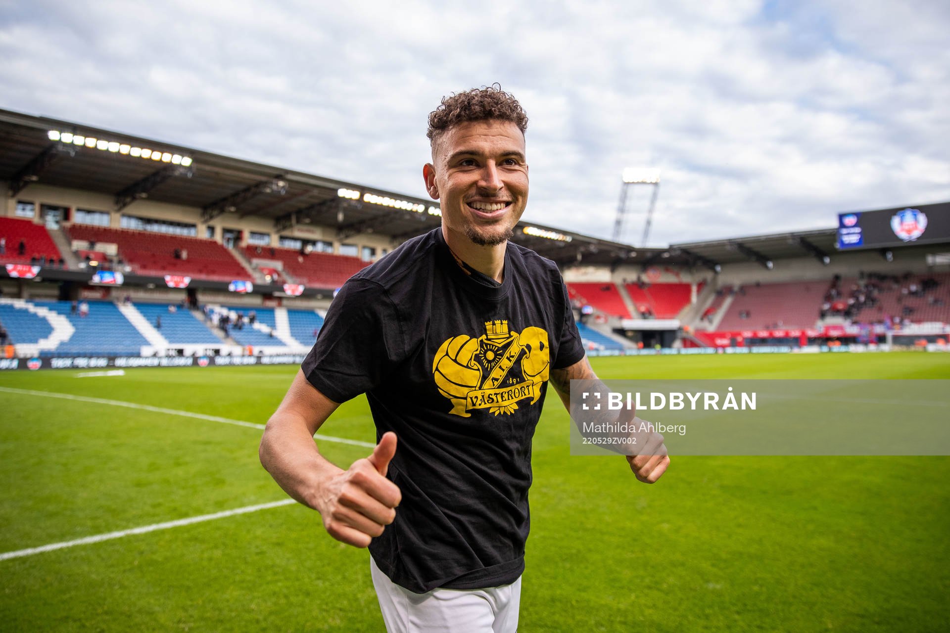 s Jordan Larsson jublar
