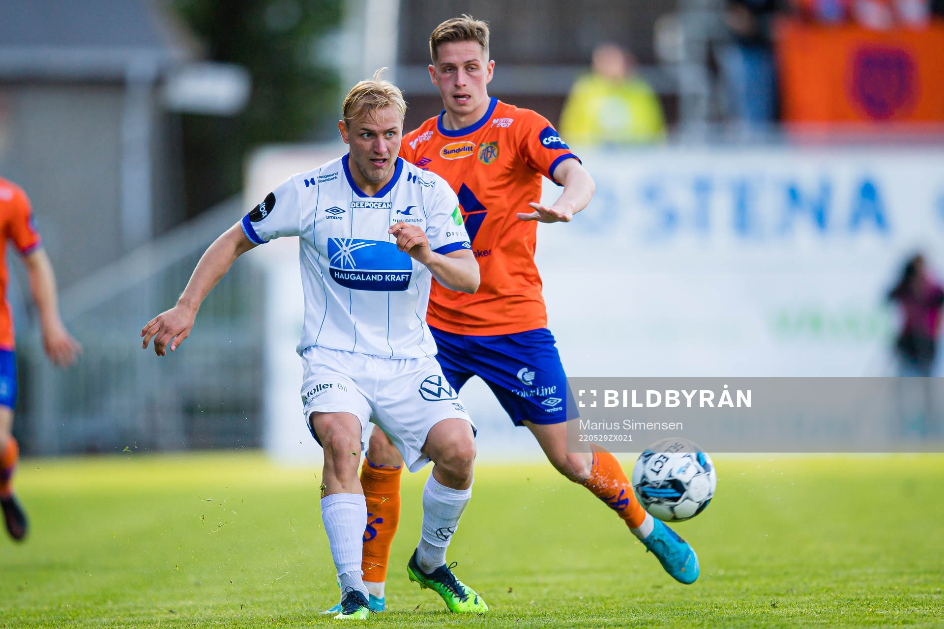 Nikolas Walstad of Haugesund and Simen Bolkan Nordli of