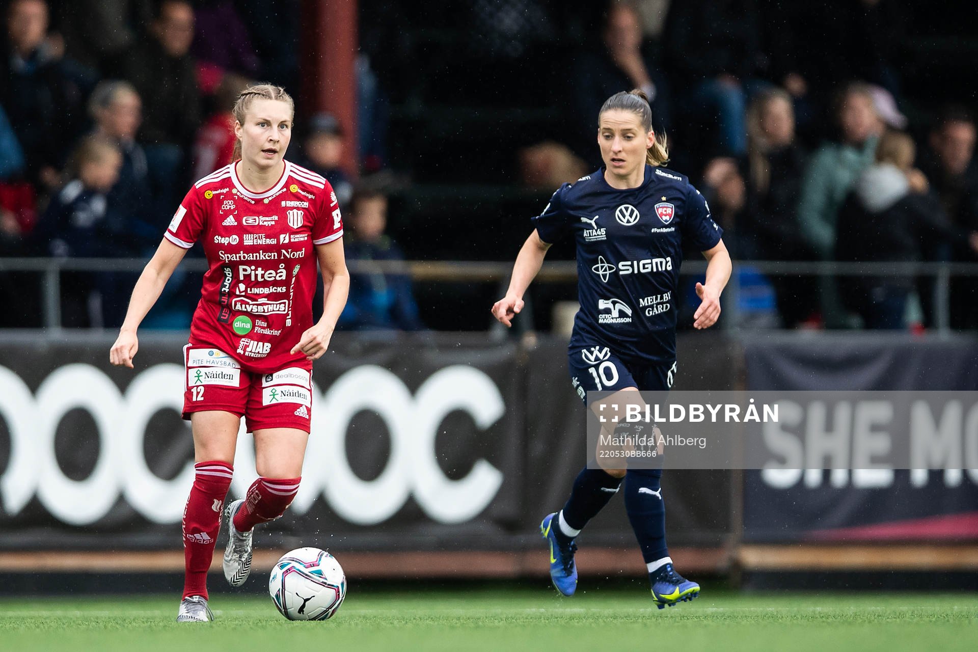 Piteås Fanny Andersson och FC Rosengårds Jelena Cankovic