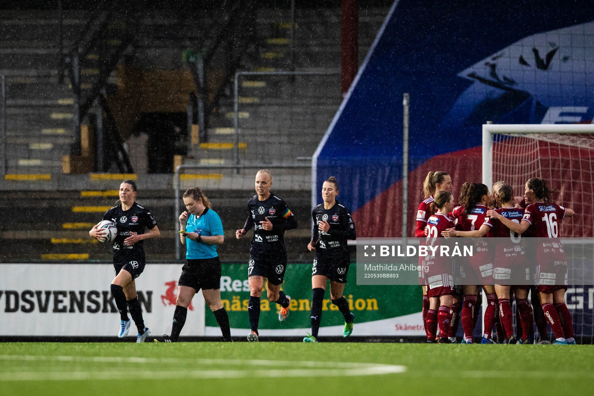 FC Rosengårds Caroline Seger deppar